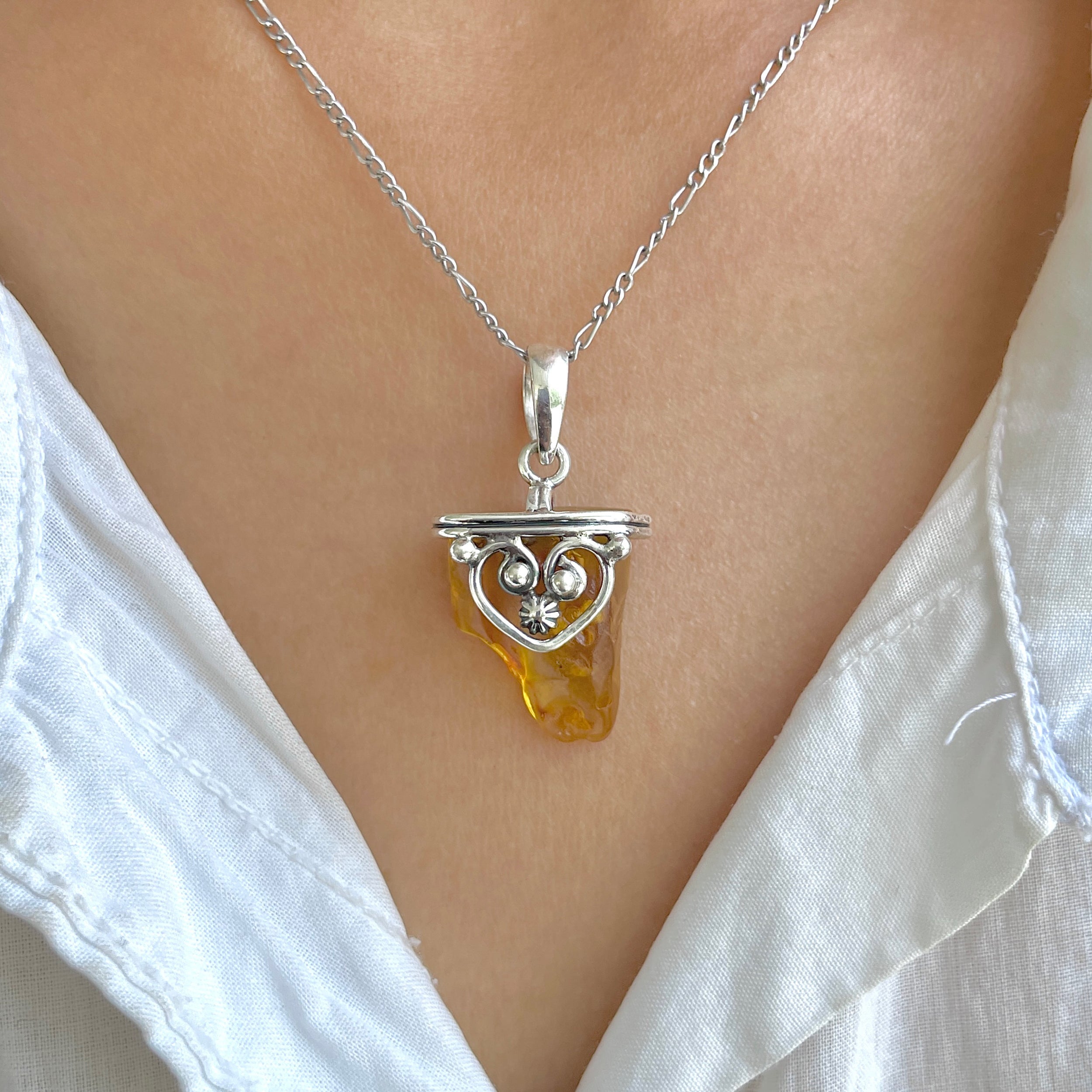 Amber Pendant-(AMB-P-101.)