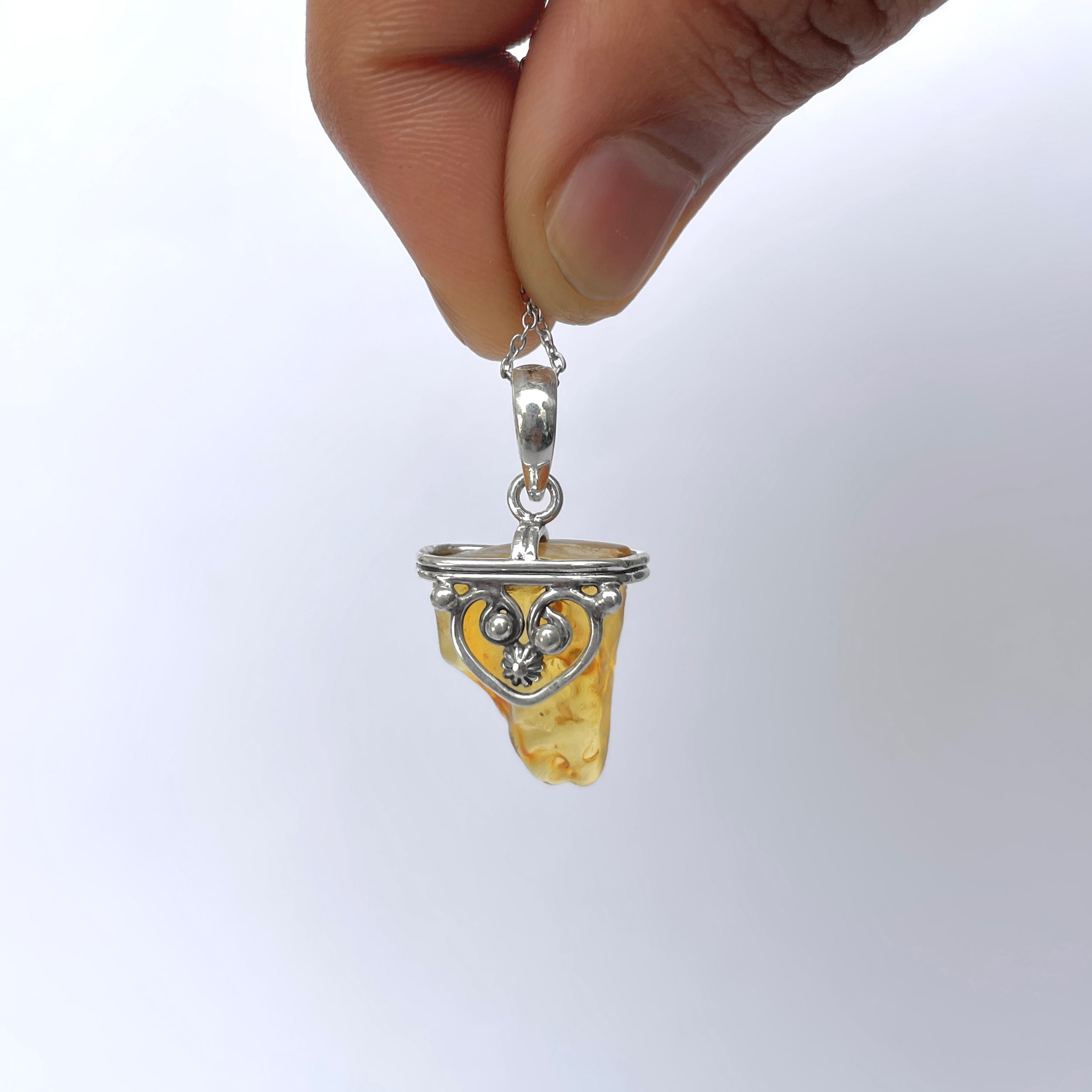 Amber Pendant-(AMB-P-101.)