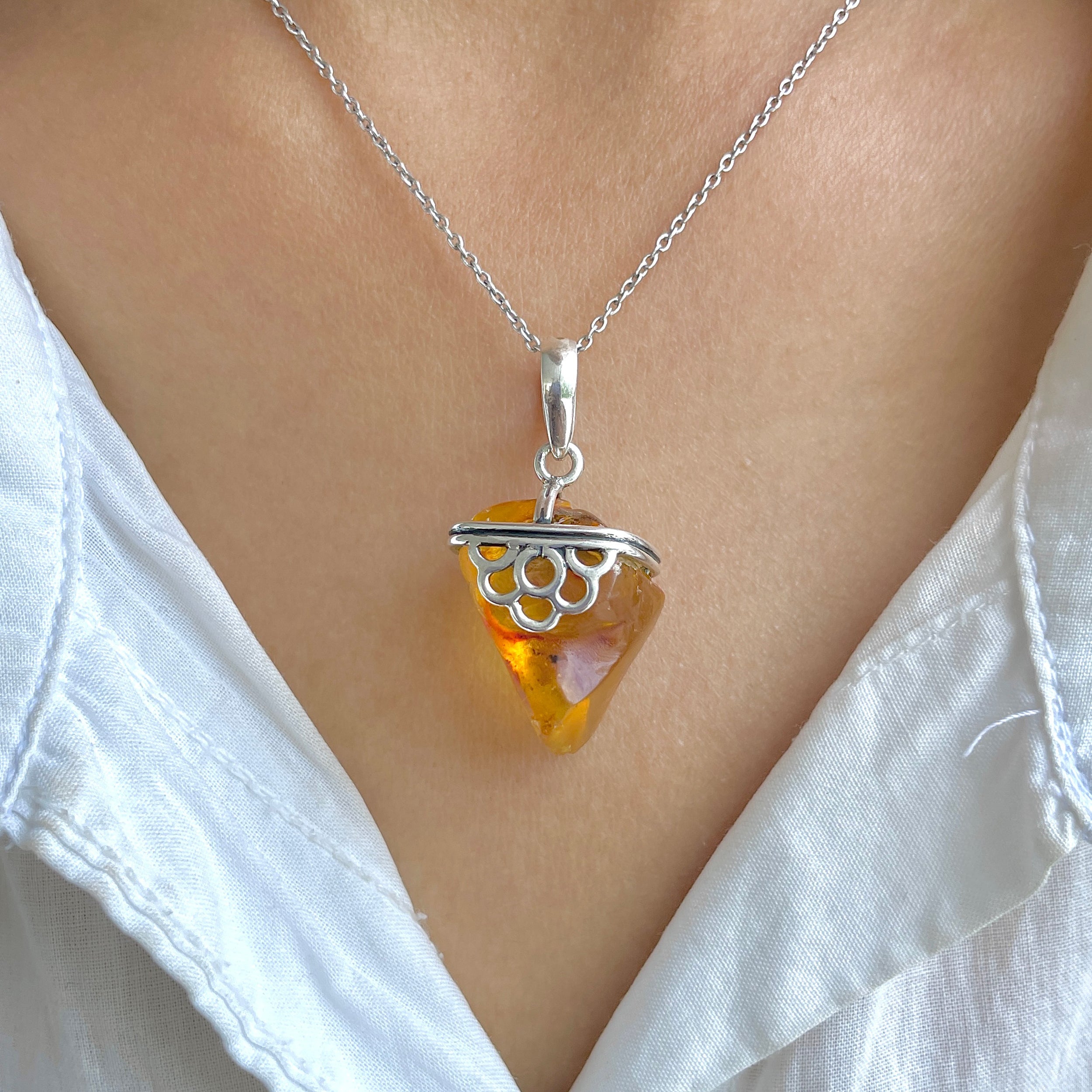Amber Pendant-(AMB-P-102.)