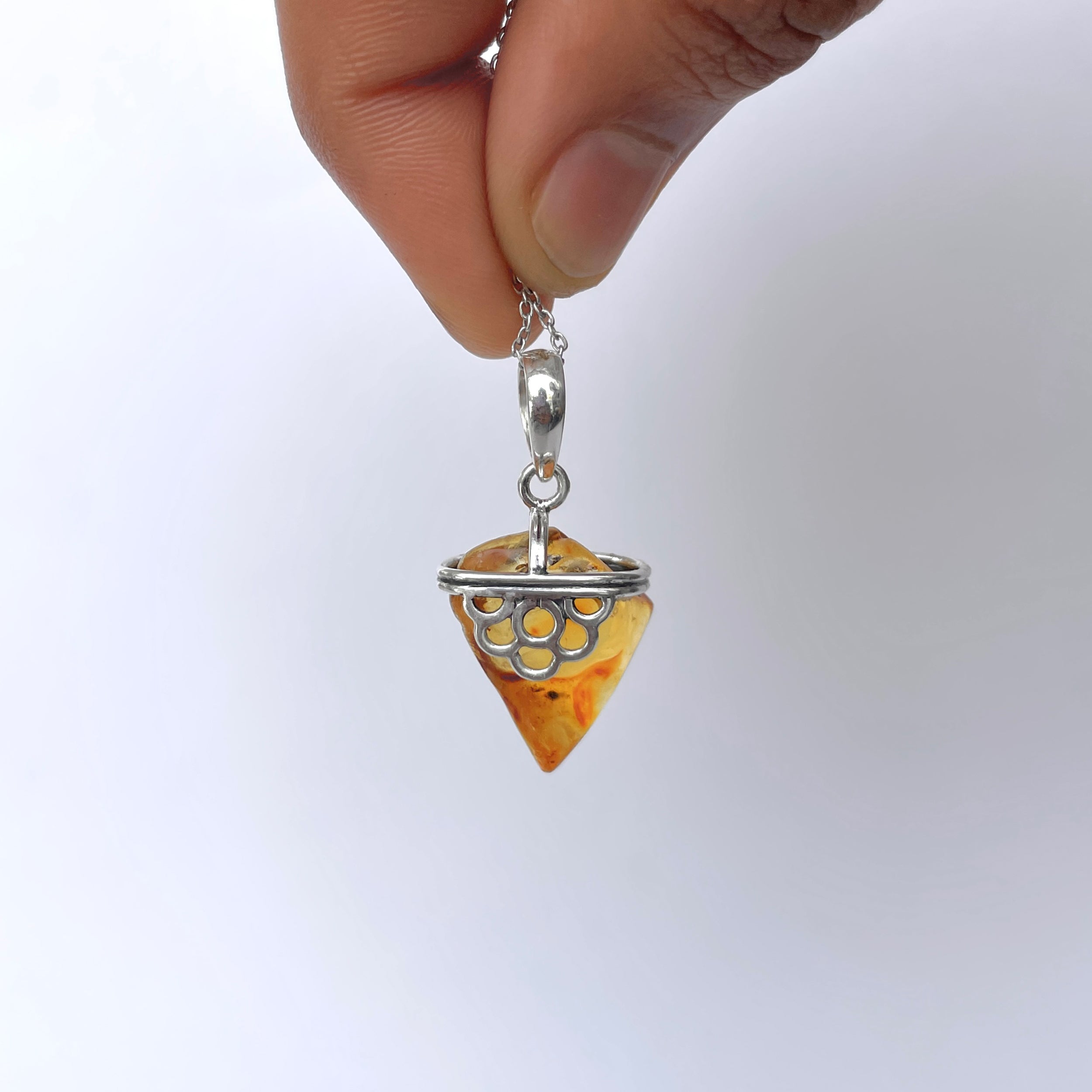 Amber Pendant-(AMB-P-102.)