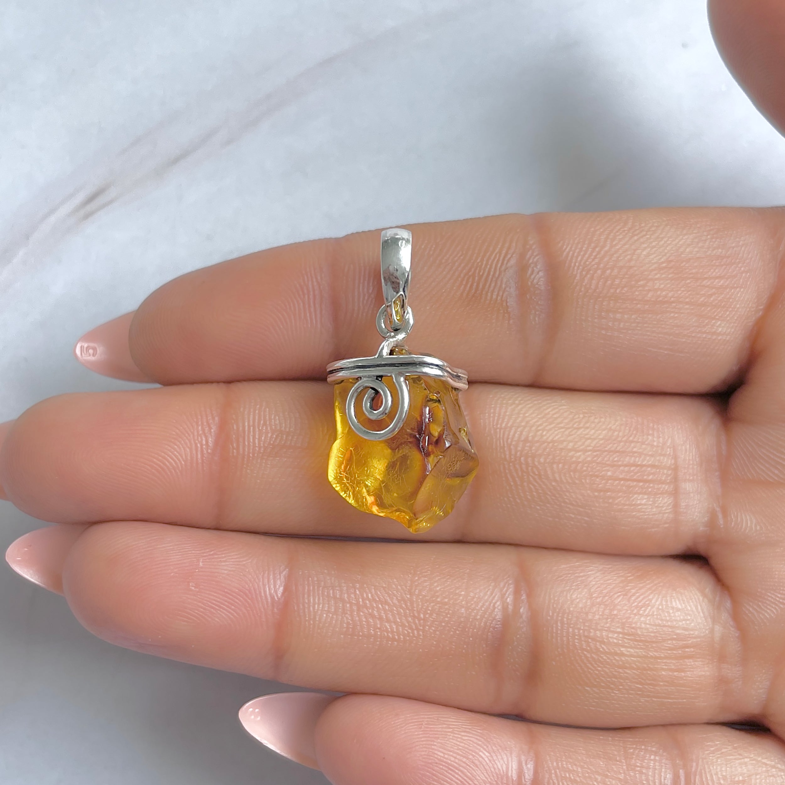 Amber Pendant-(AMB-P-104.)