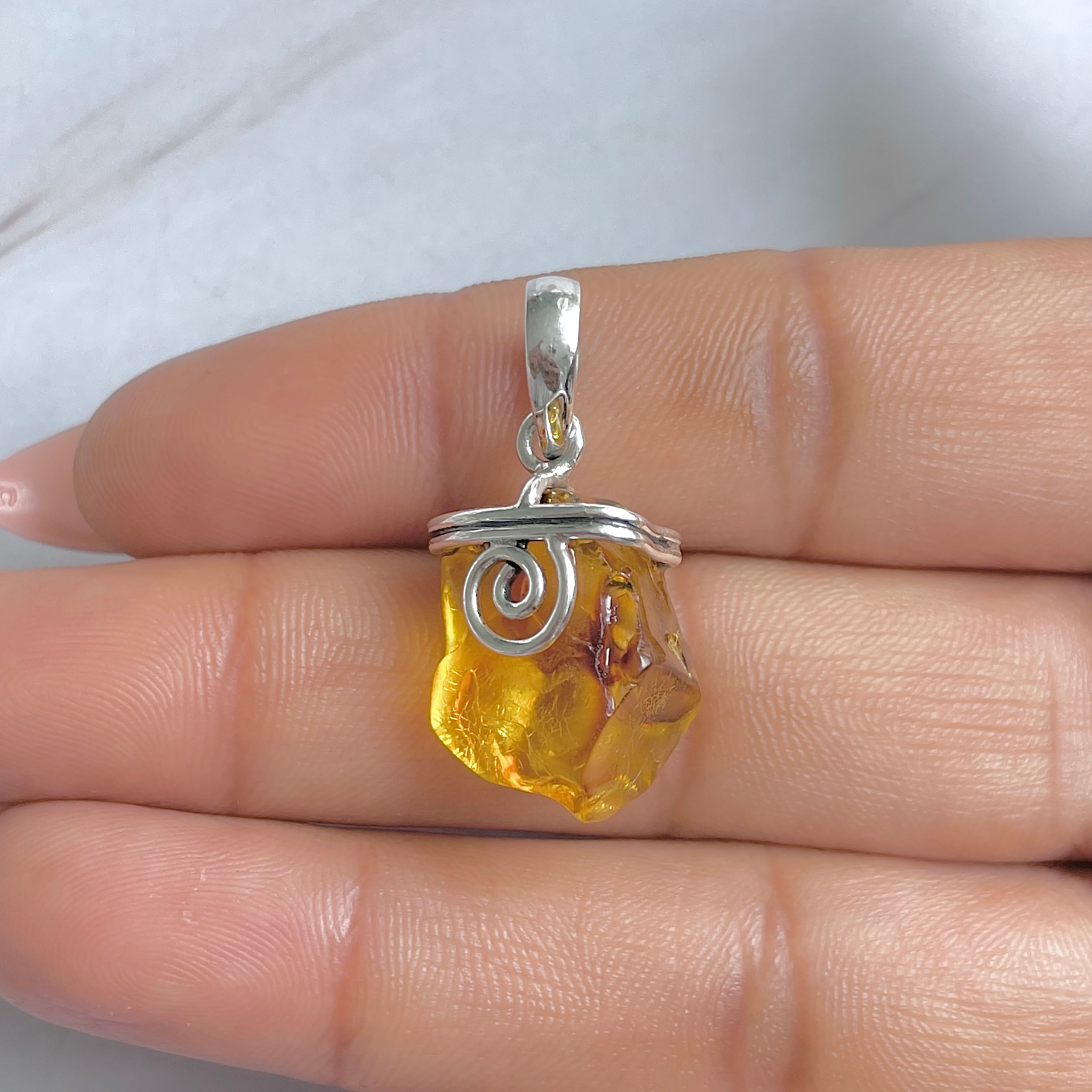 Amber Pendant-(AMB-P-104.)