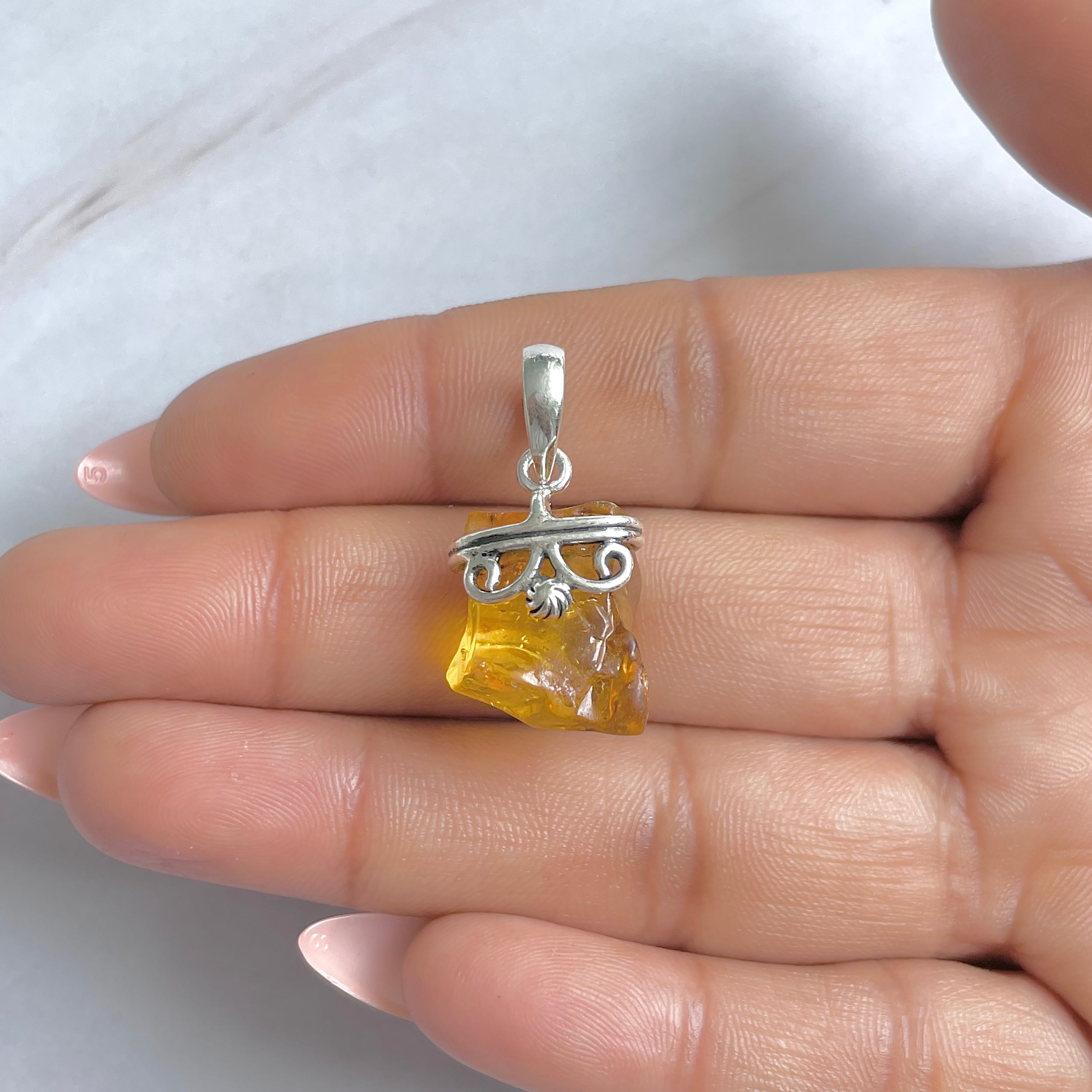 Amber Pendant-(AMB-P-106.)
