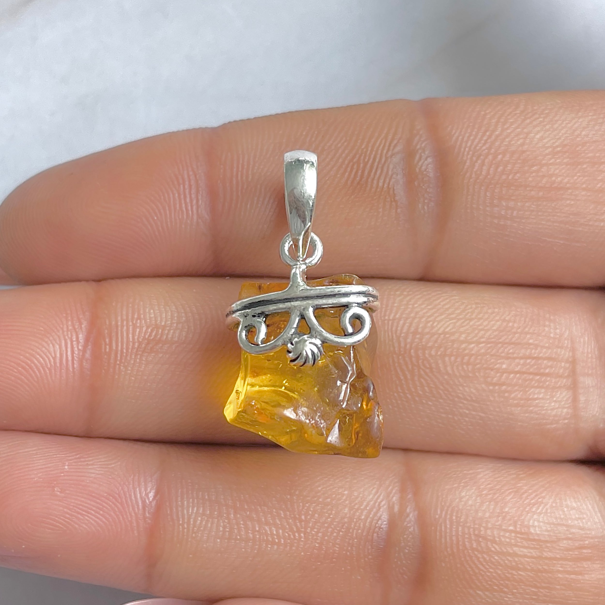 Amber Pendant-(AMB-P-106.)