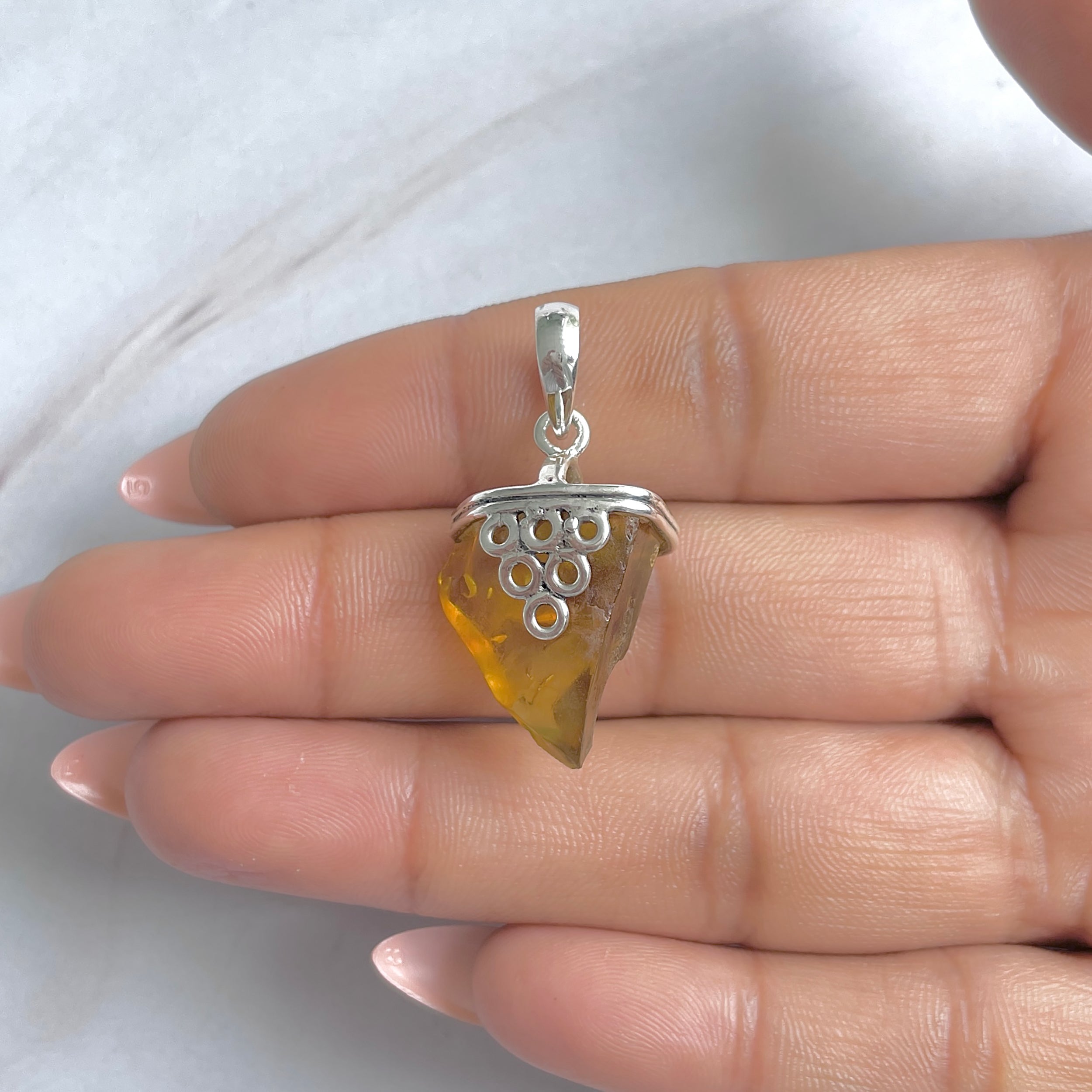 Amber Pendant-(AMB-P-107.)
