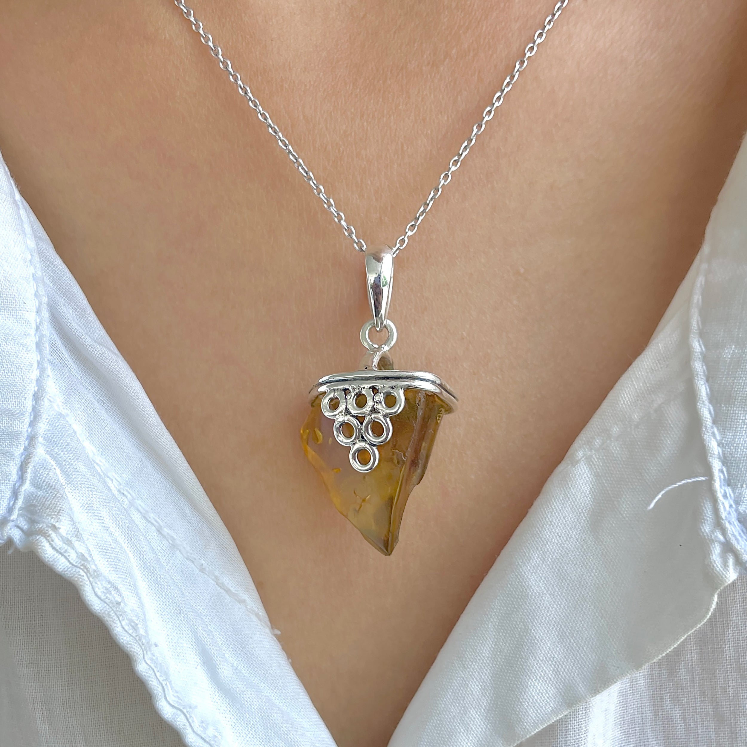 Amber Pendant-(AMB-P-107.)