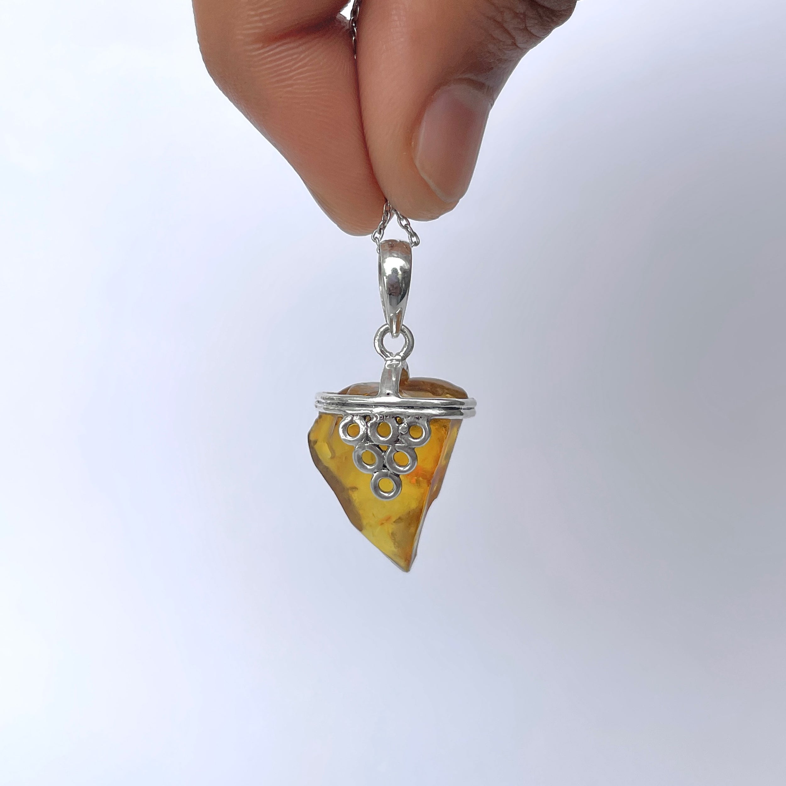 Amber Pendant-(AMB-P-107.)