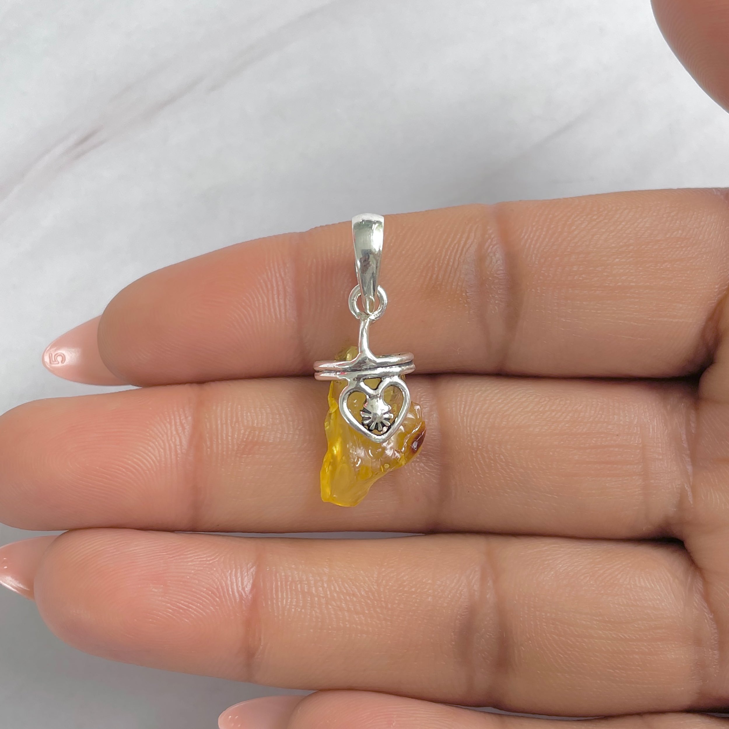 Amber Pendant-(AMB-P-108.)