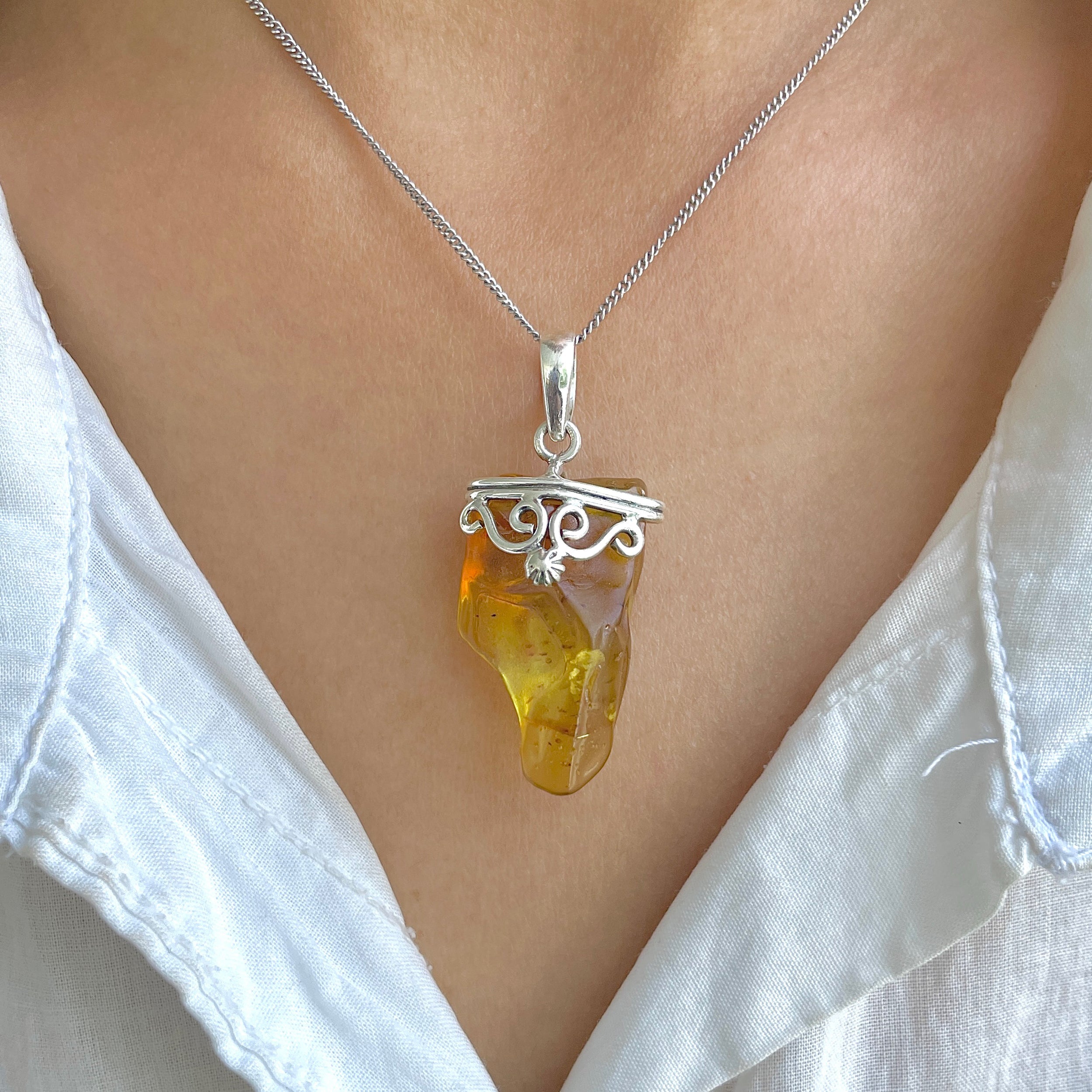 Amber Pendant-(AMB-P-109.)