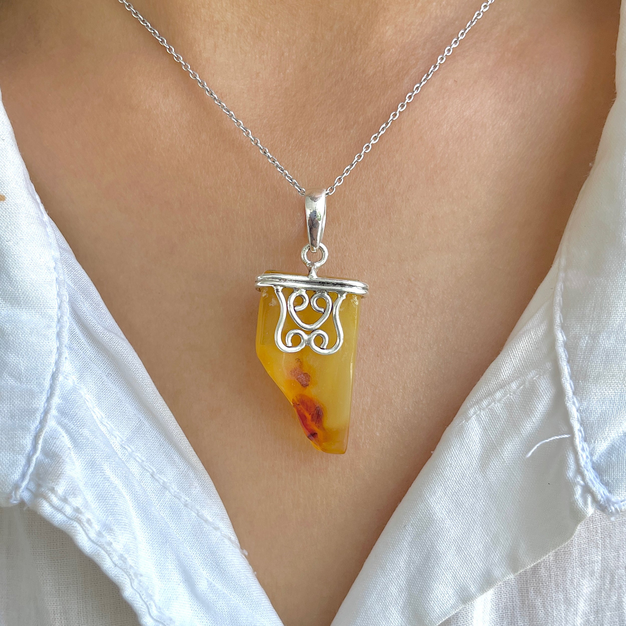 Amber Pendant-(AMB-P-112.)