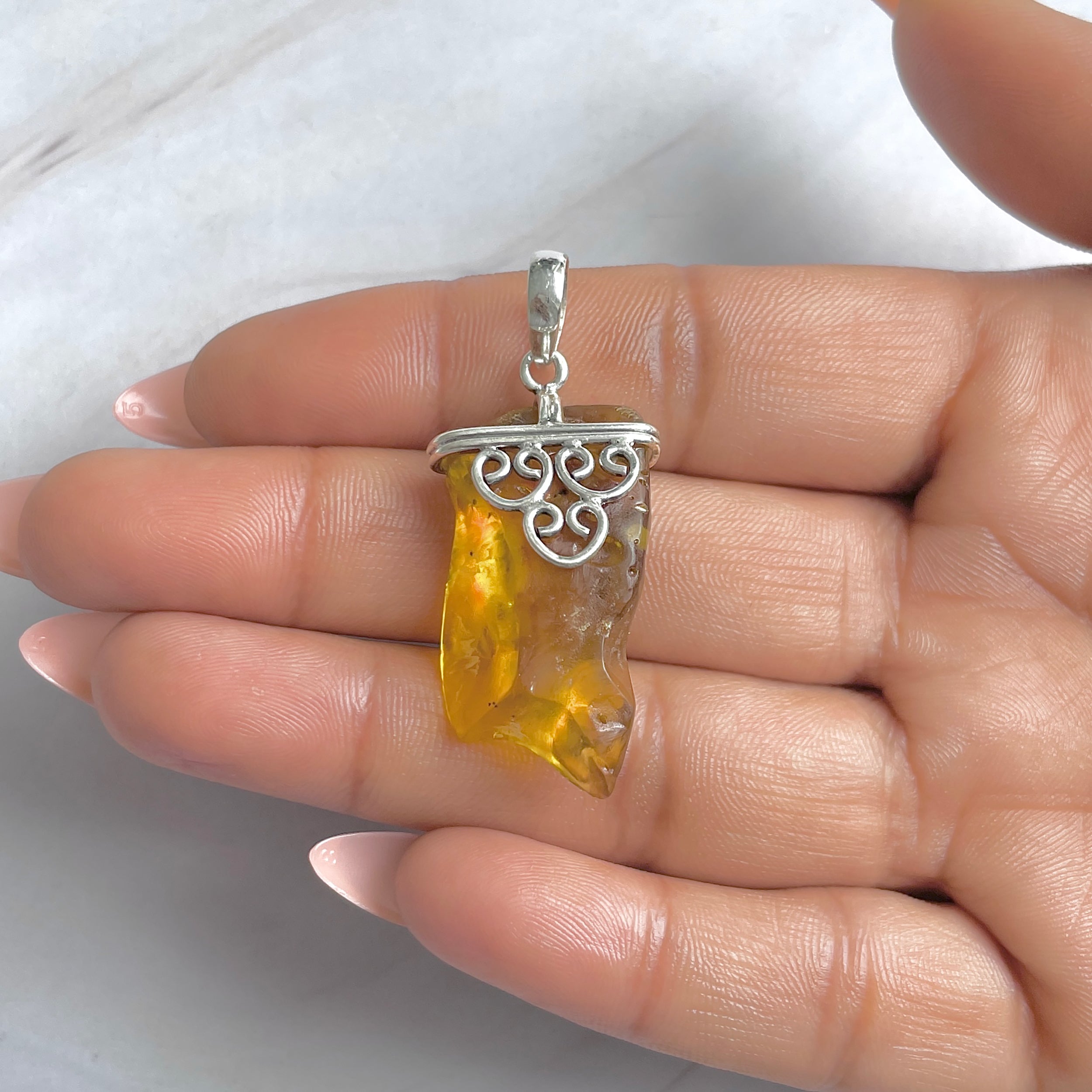Amber Pendant-(AMB-P-113.)