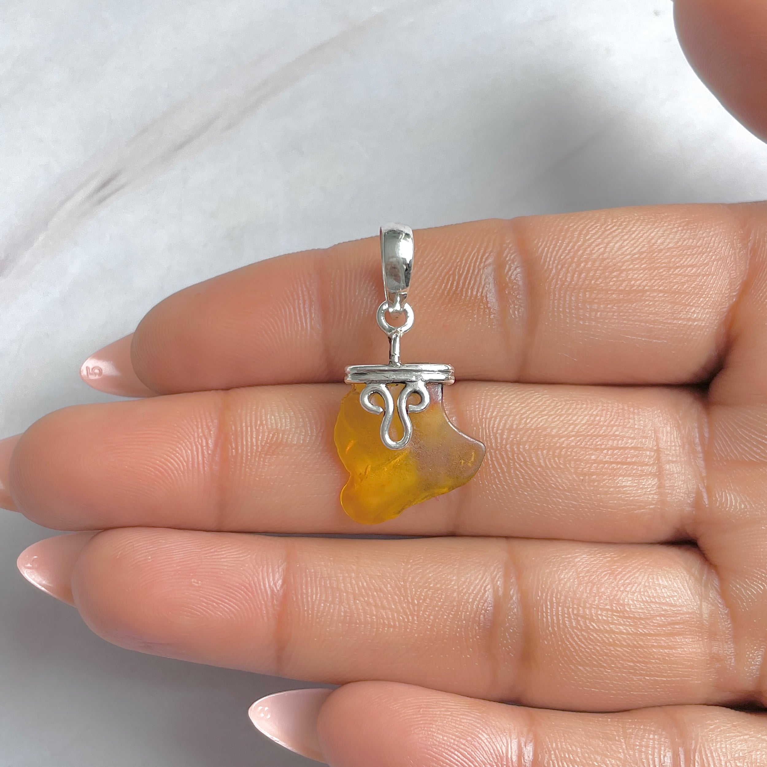 Amber Pendant-(AMB-P-114.)