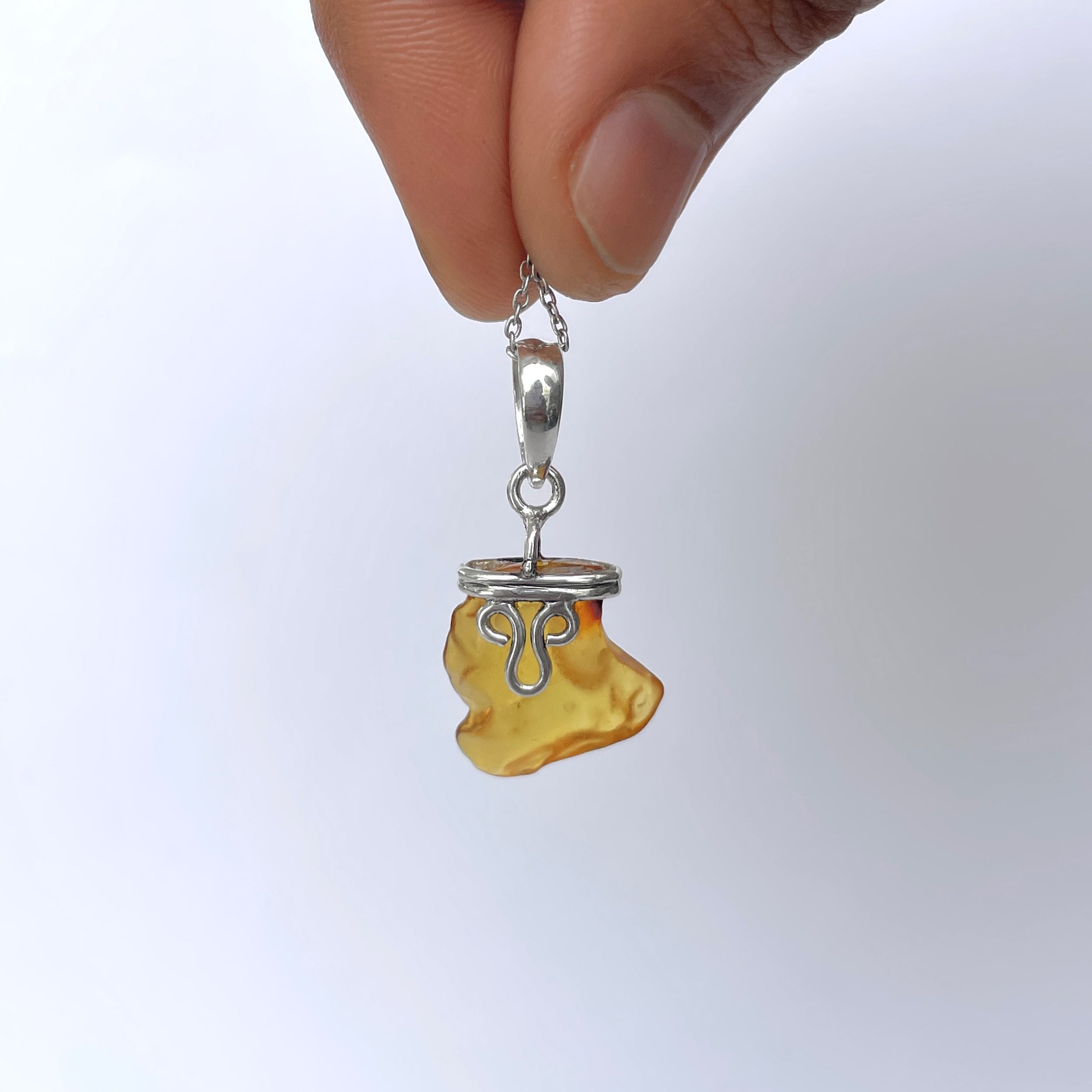 Amber Pendant-(AMB-P-114.)