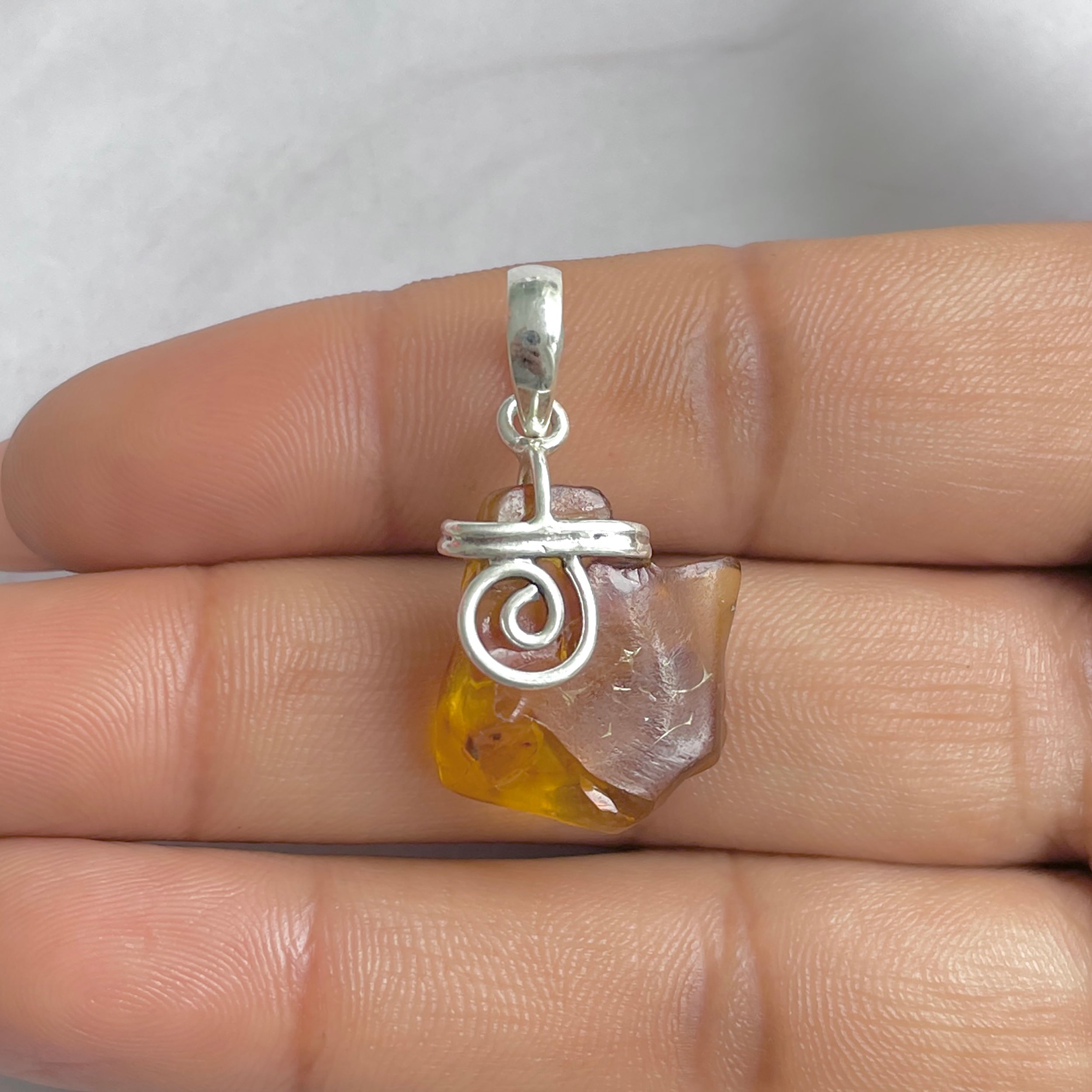 Amber Pendant-(AMB-P-115.)