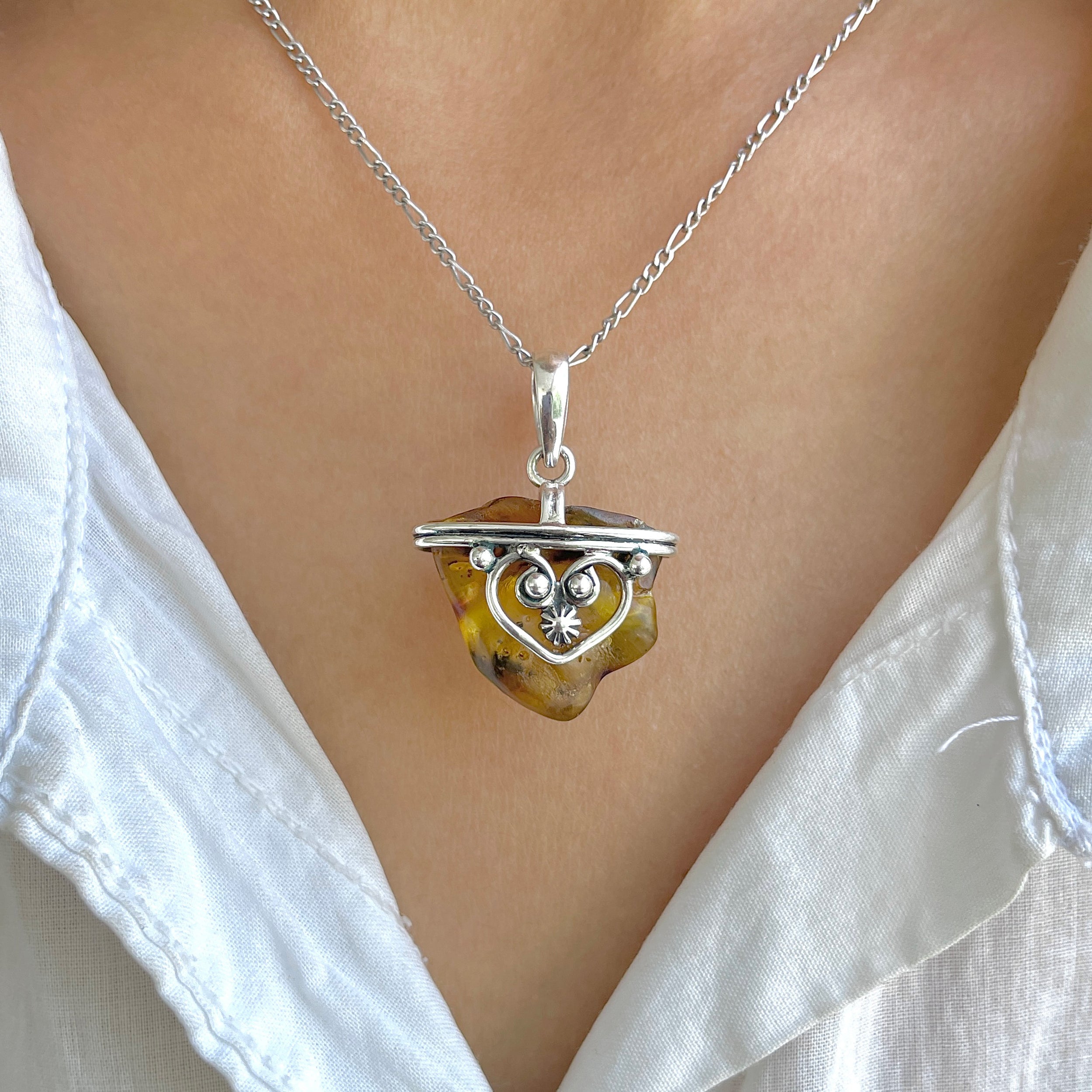 Amber Pendant-(AMB-P-116.)