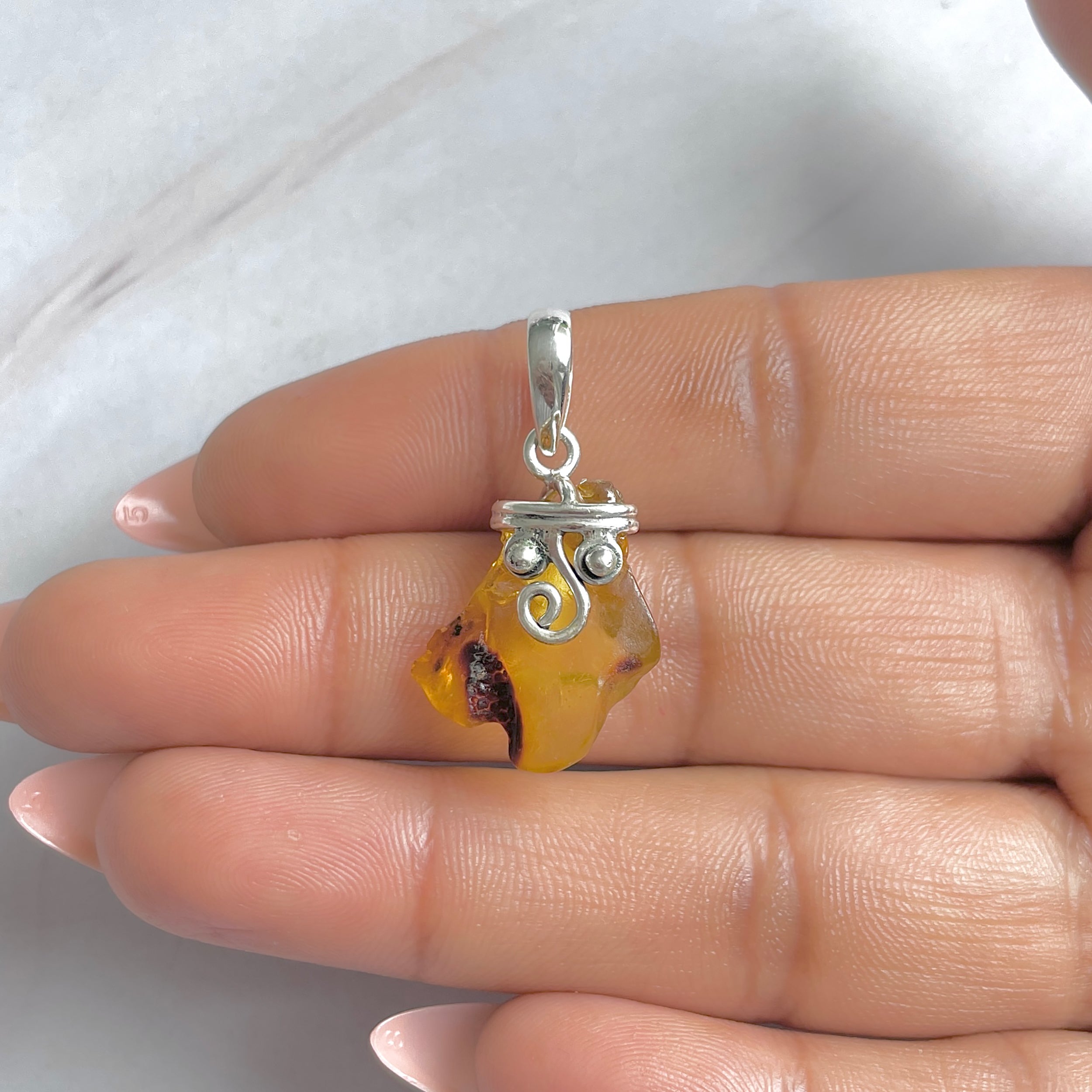 Amber Pendant-(AMB-P-117.)