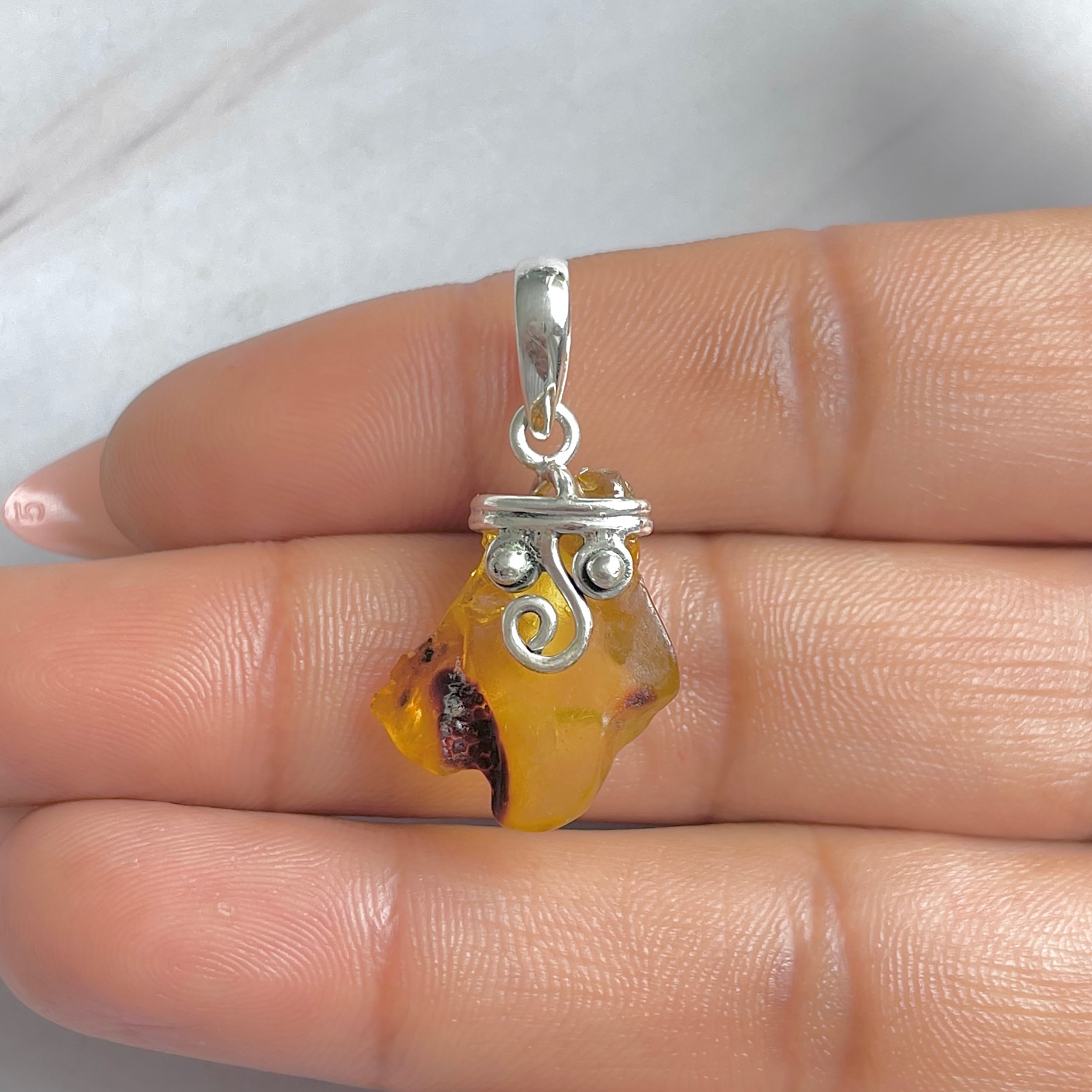 Amber Pendant-(AMB-P-117.)