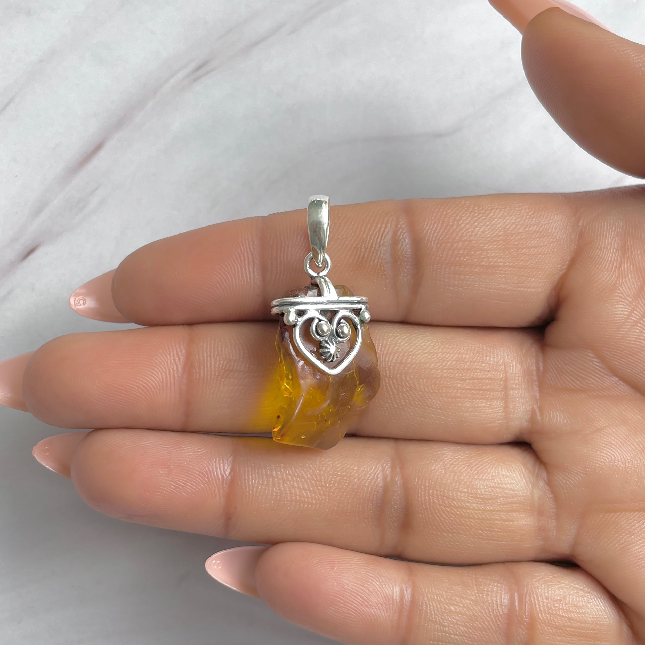 Amber Pendant-(AMB-P-118.)