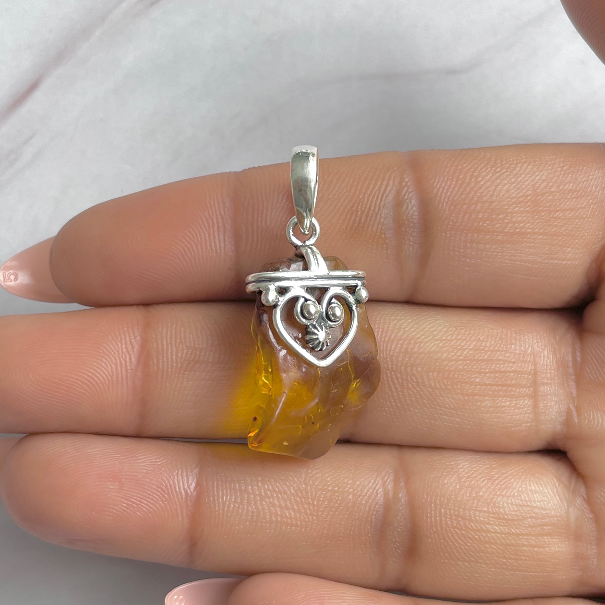 Amber Pendant-(AMB-P-118.)