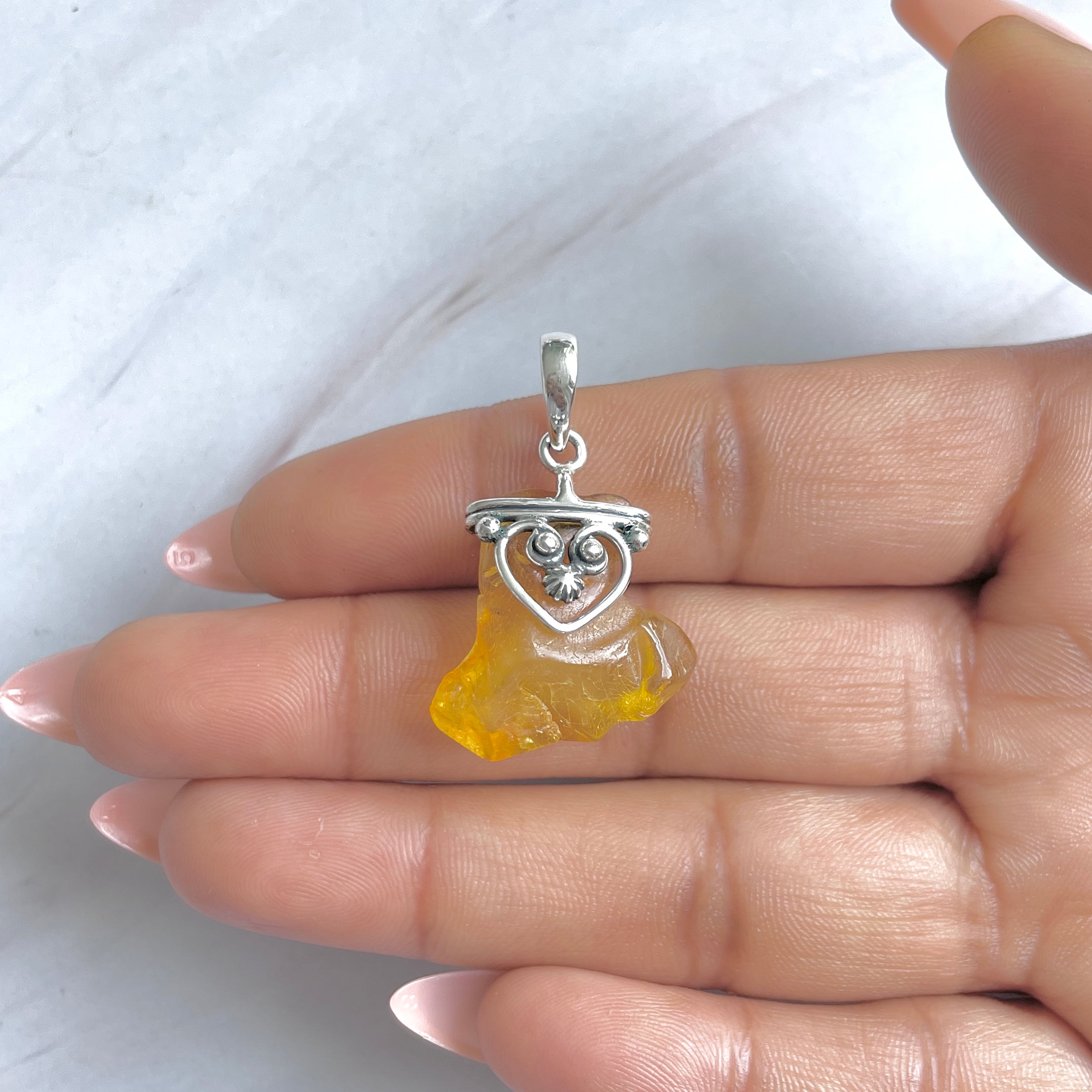 Amber Pendant-(AMB-P-131.)
