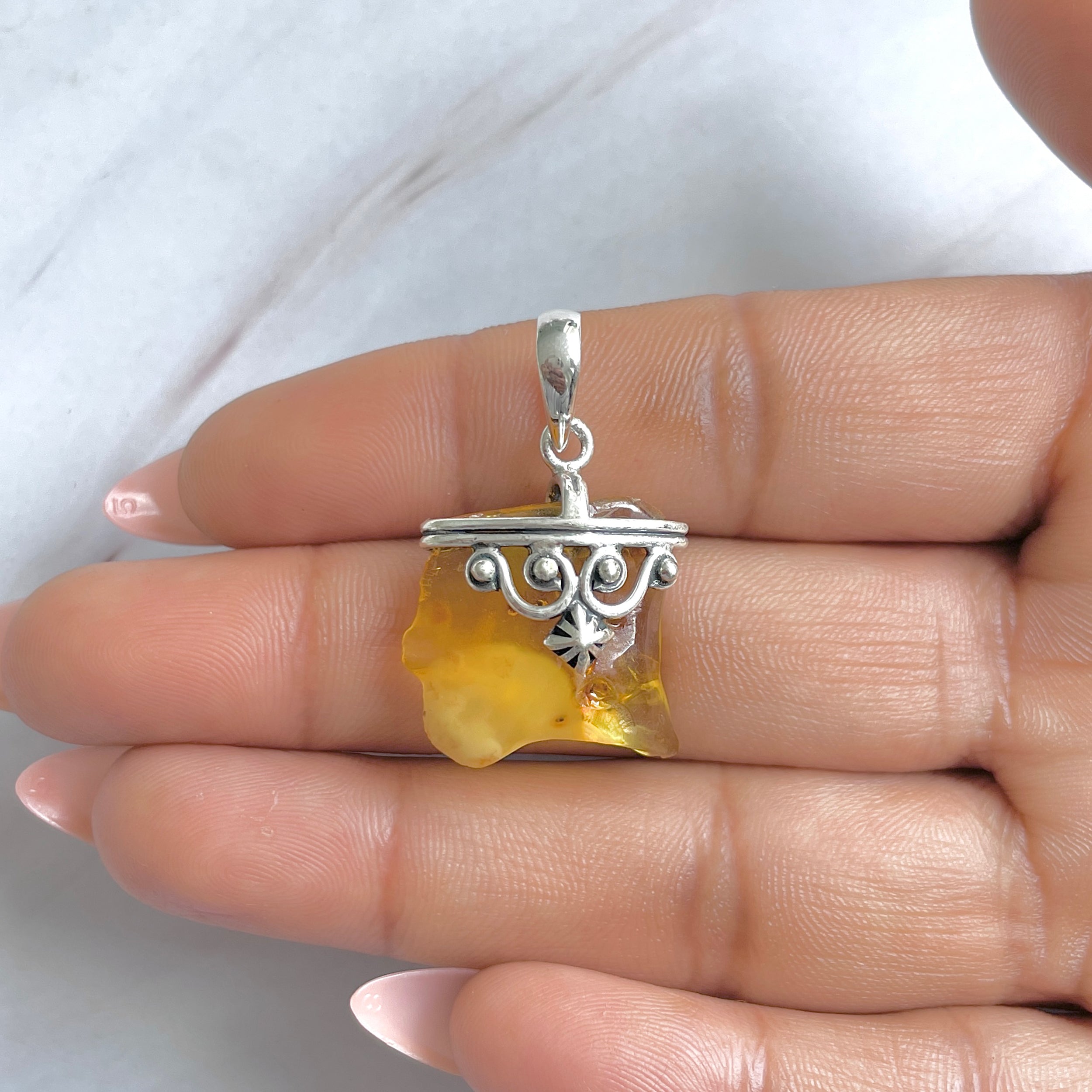 Amber Pendant-(AMB-P-132.)