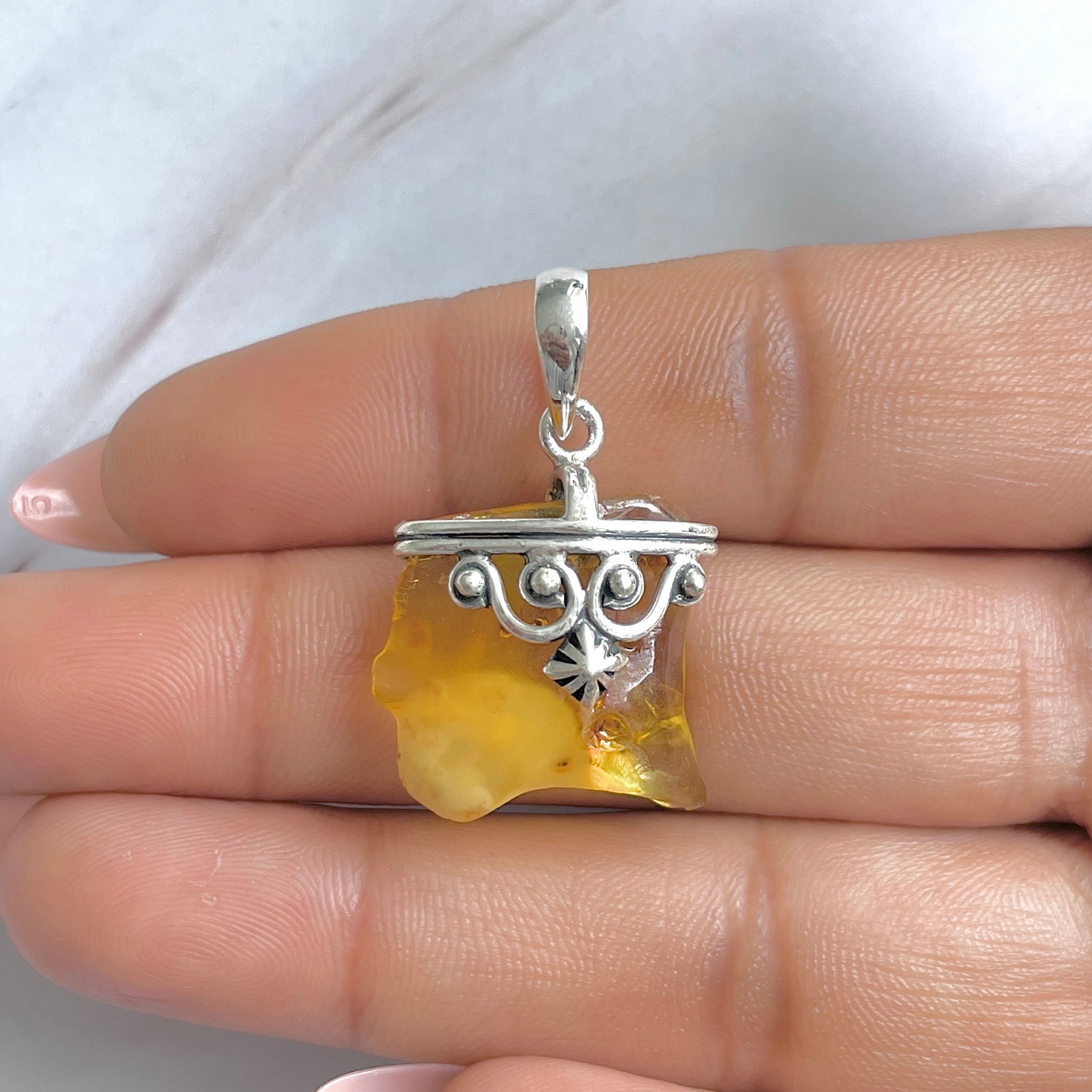Amber Pendant-(AMB-P-132.)