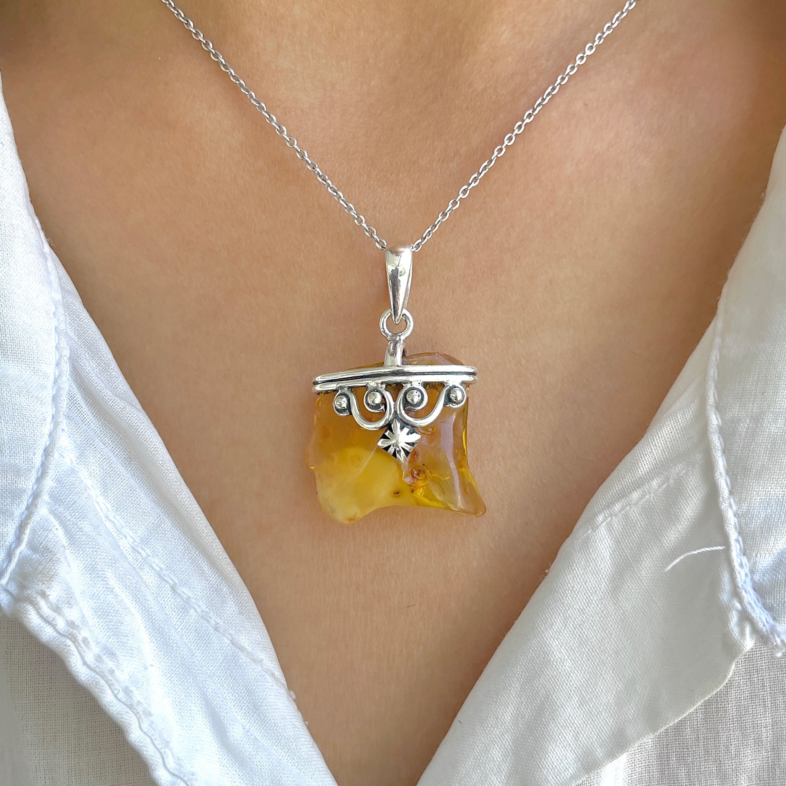 Amber Pendant-(AMB-P-132.)