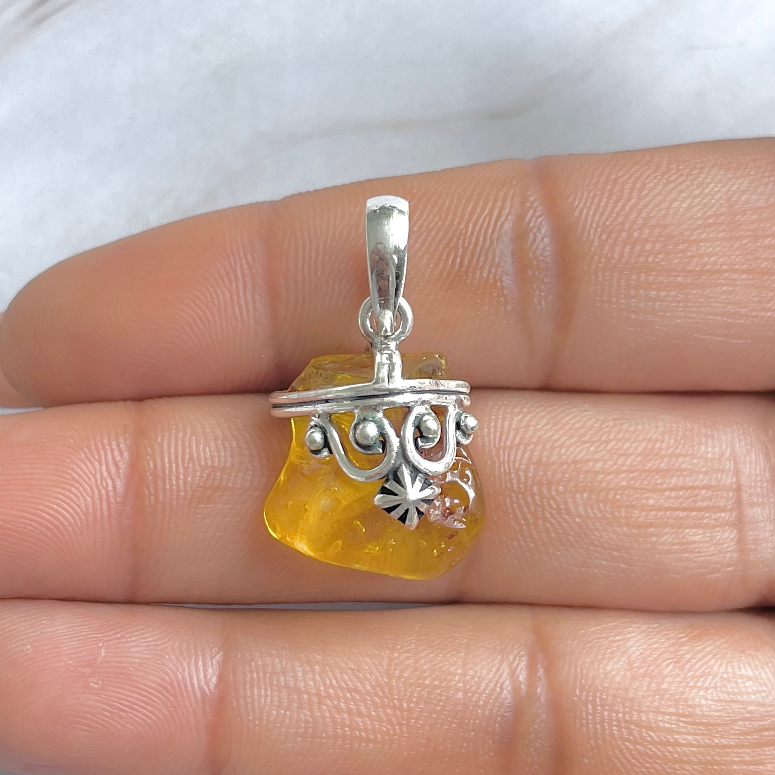 Amber Pendant-(AMB-P-133.)