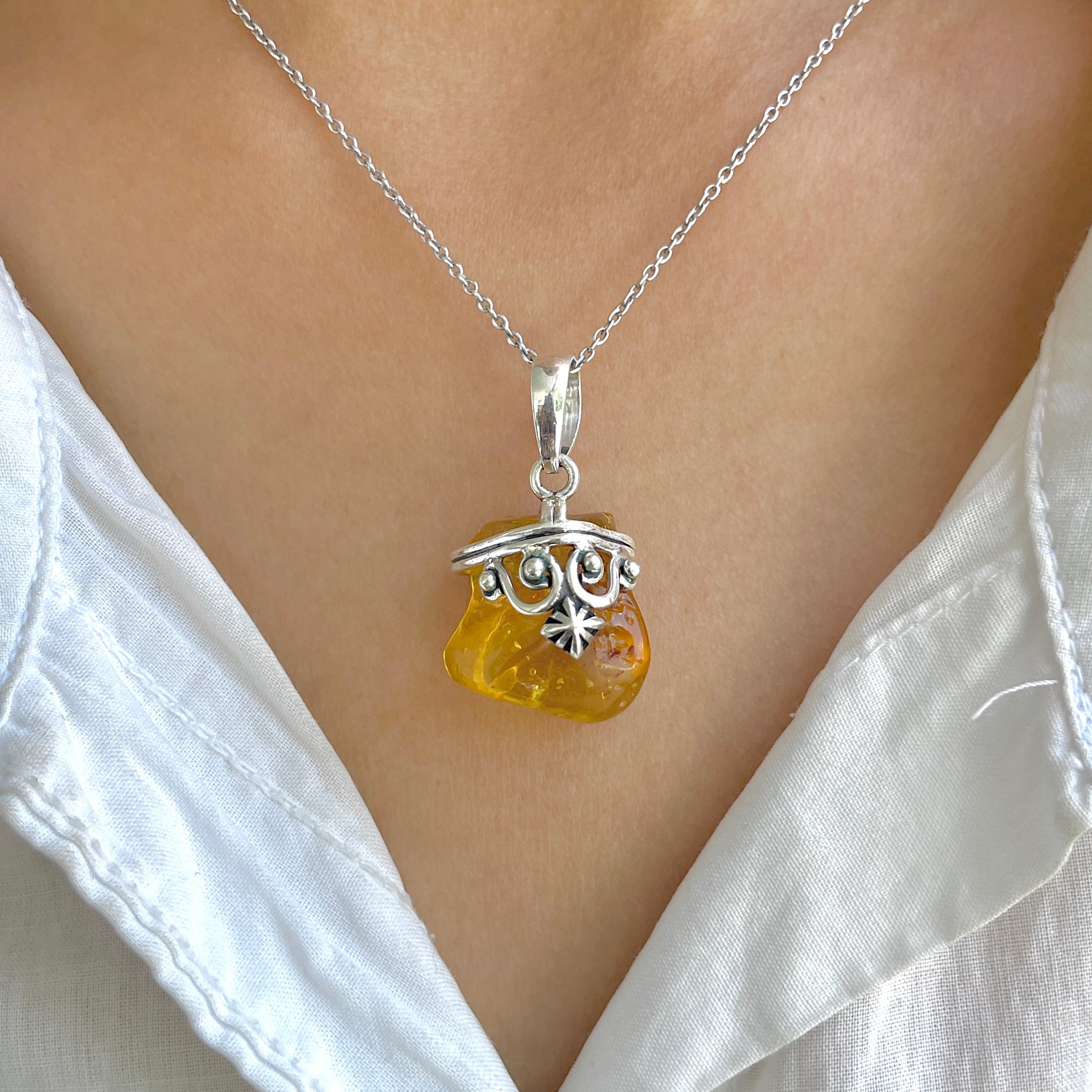 Amber Pendant-(AMB-P-133.)