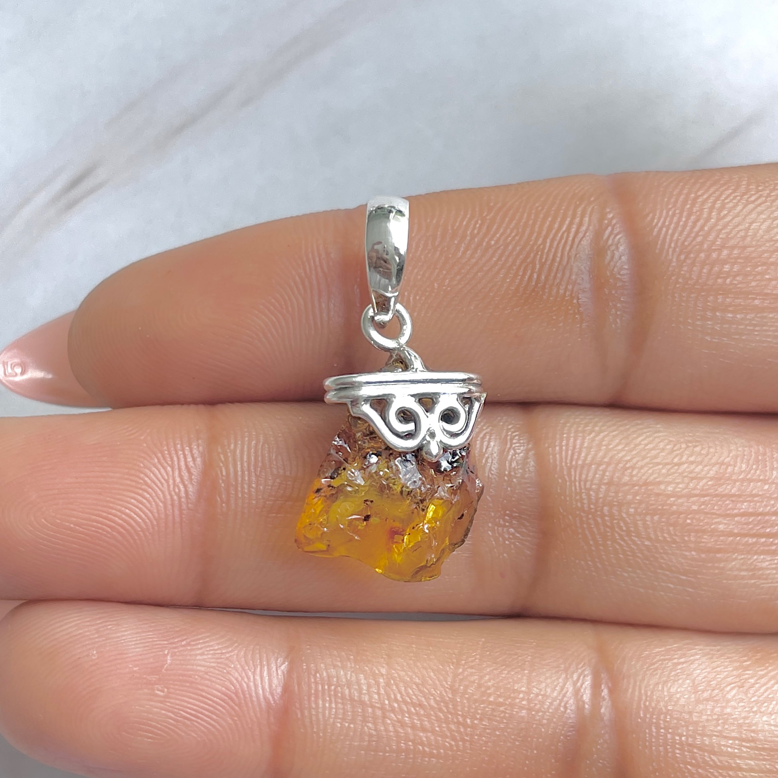 Amber Pendant-(AMB-P-134.)