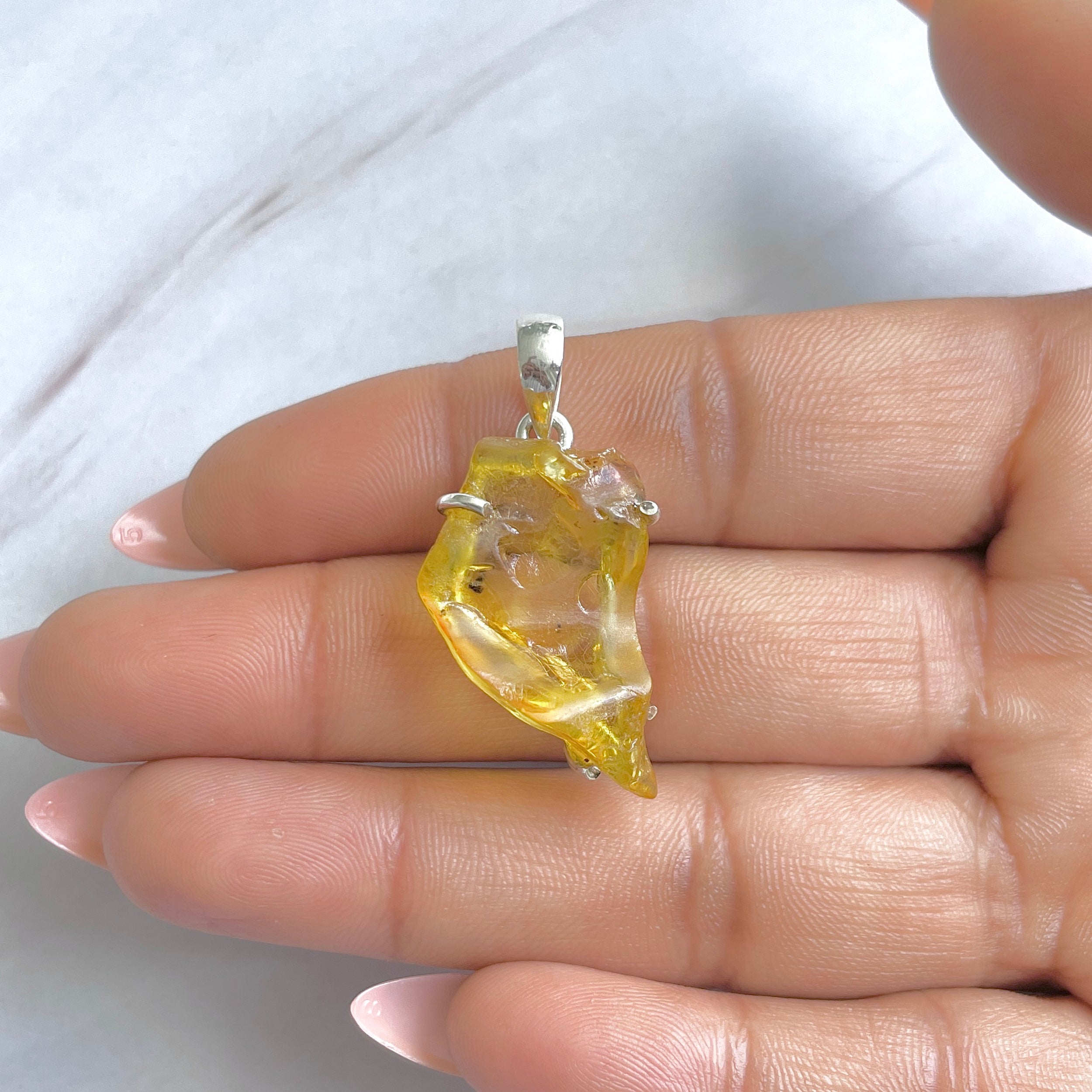 Amber Pendant-(AMB-P-137.)