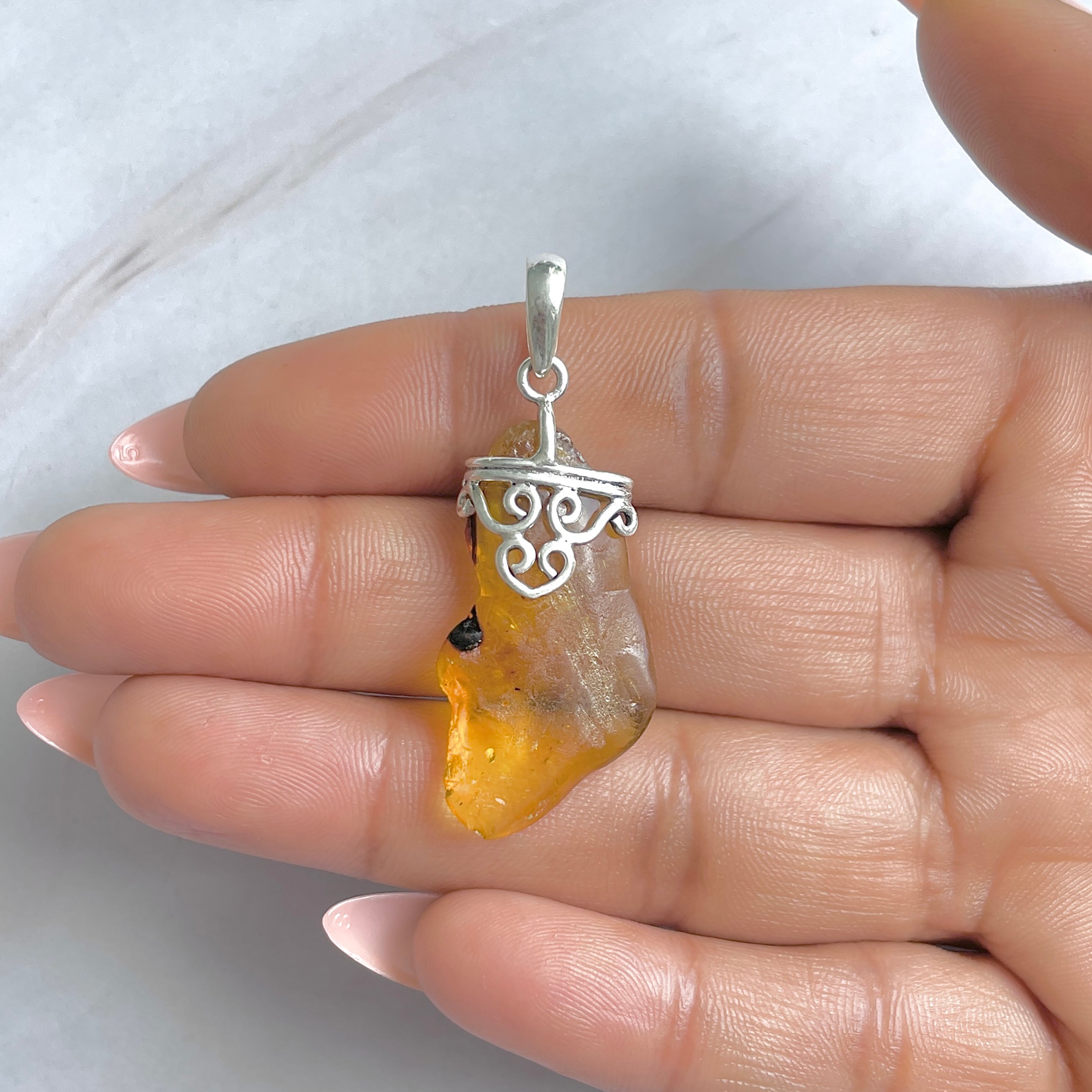 Amber Pendant-(AMB-P-142.)