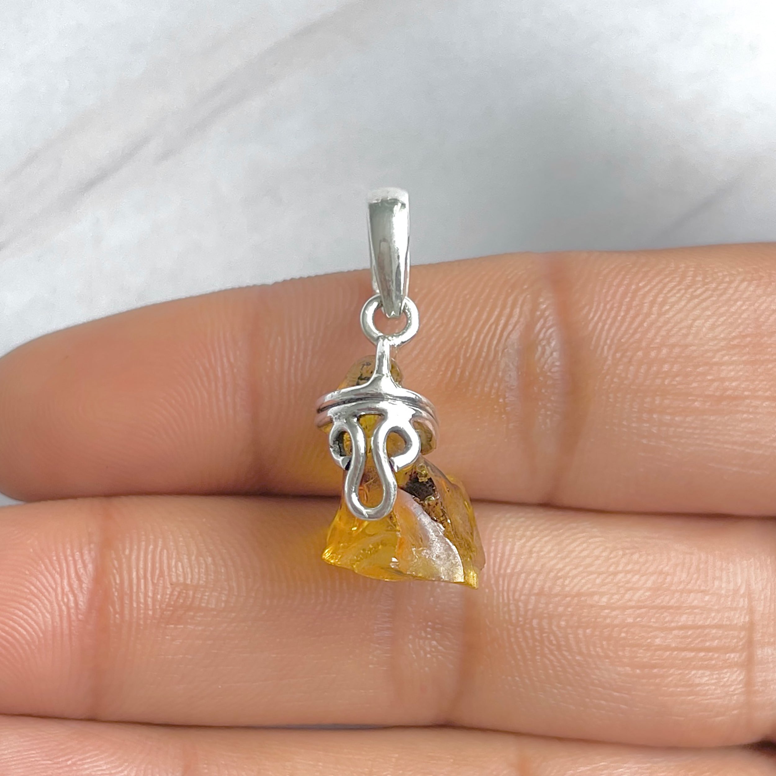 Amber Pendant-(AMB-P-143.)