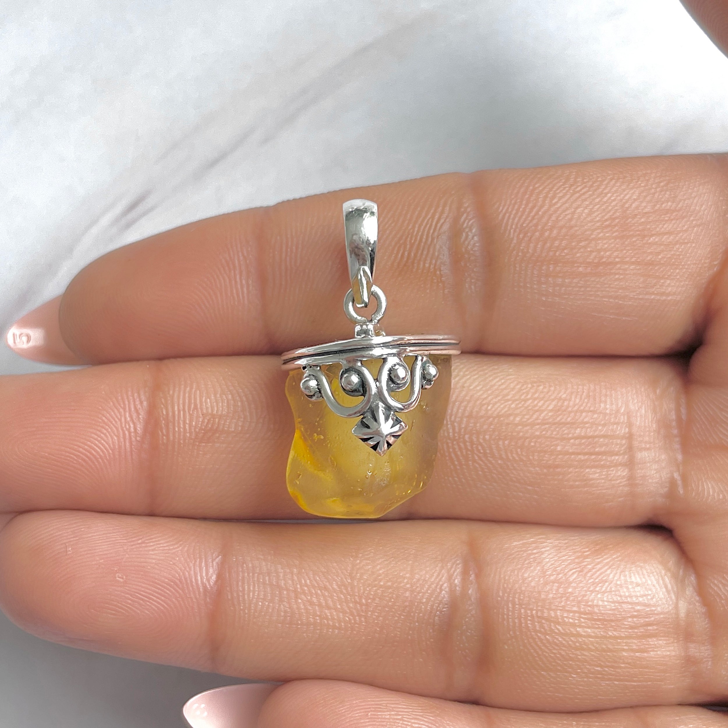 Amber Pendant-(AMB-P-144.)