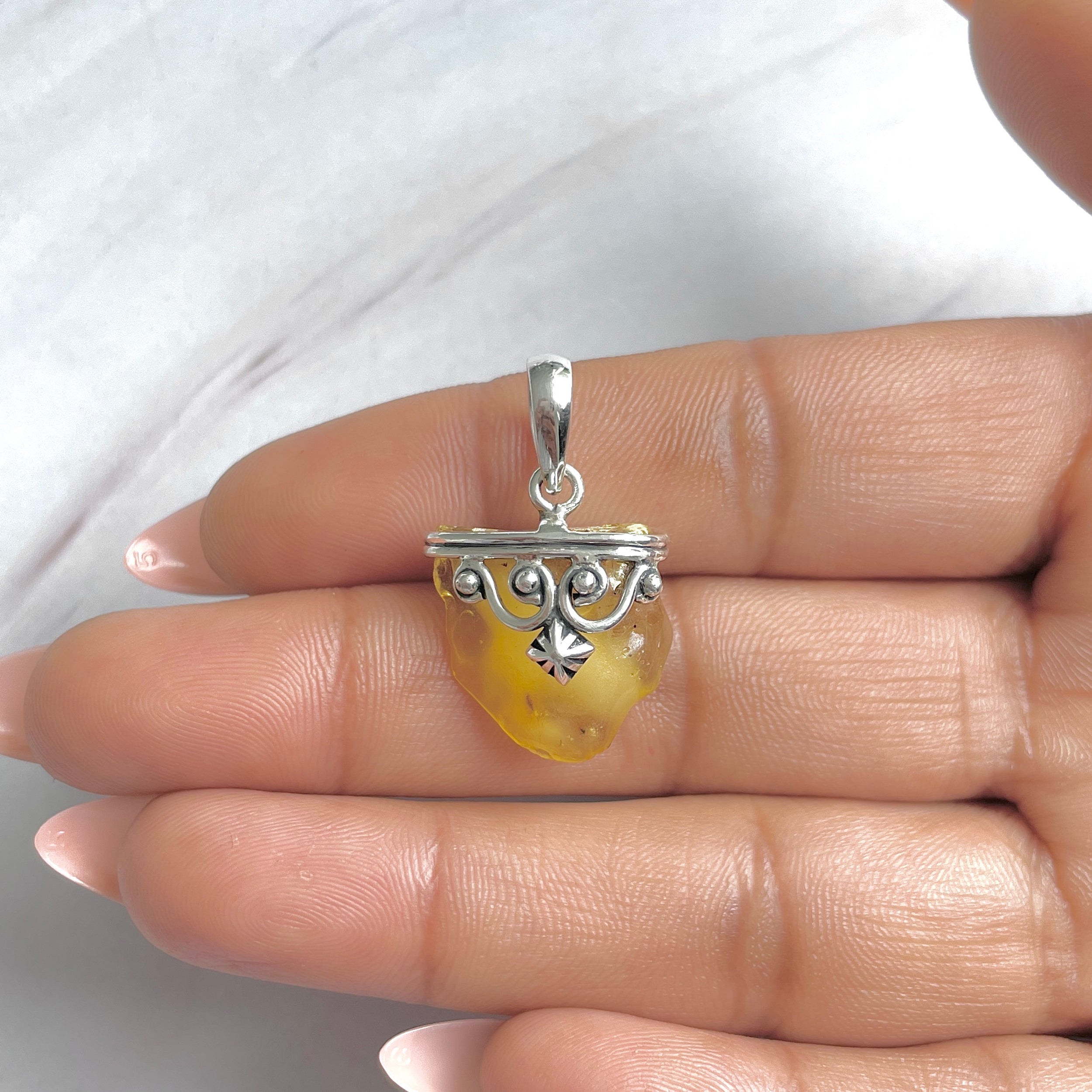 Amber Pendant-(AMB-P-145.)