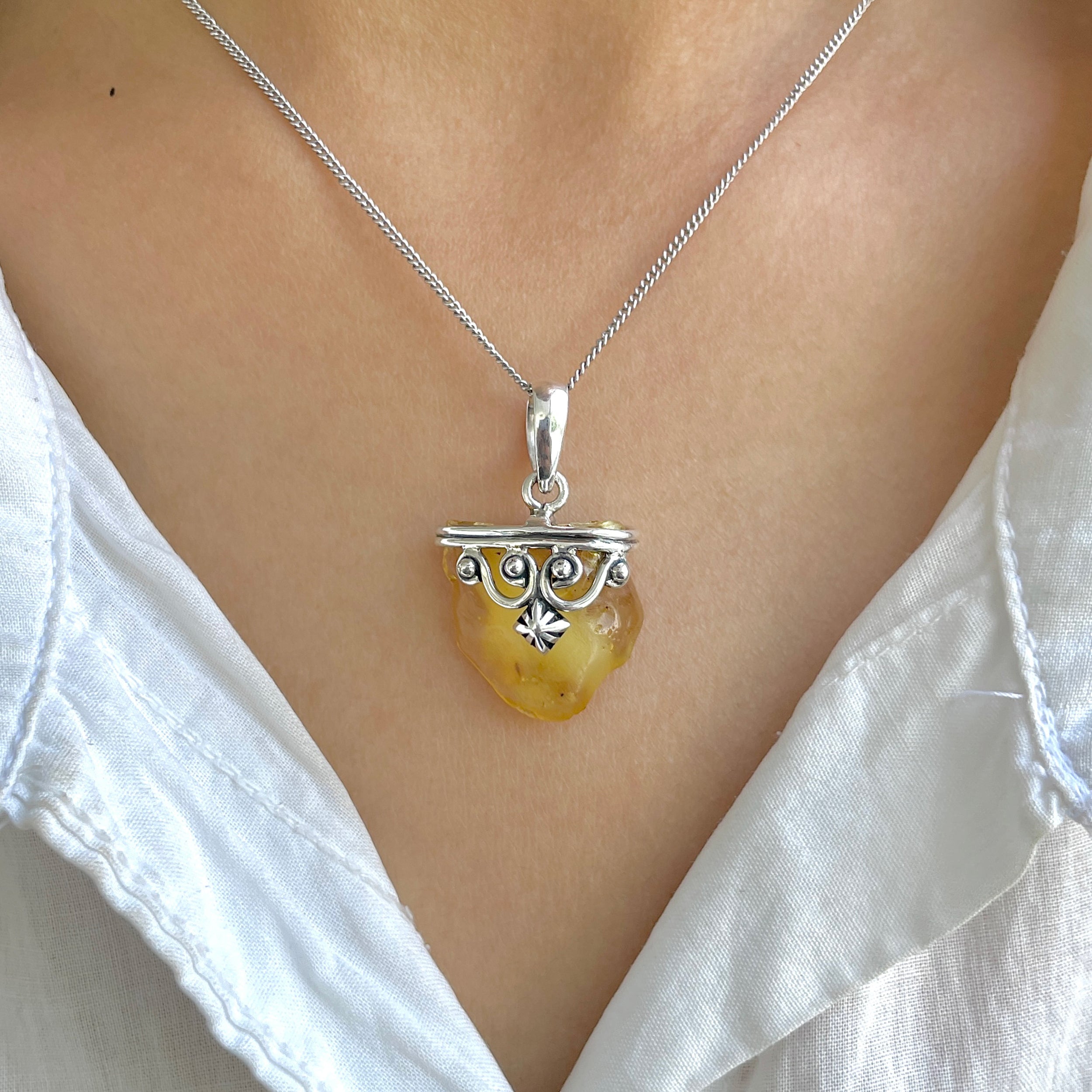 Amber Pendant-(AMB-P-145.)
