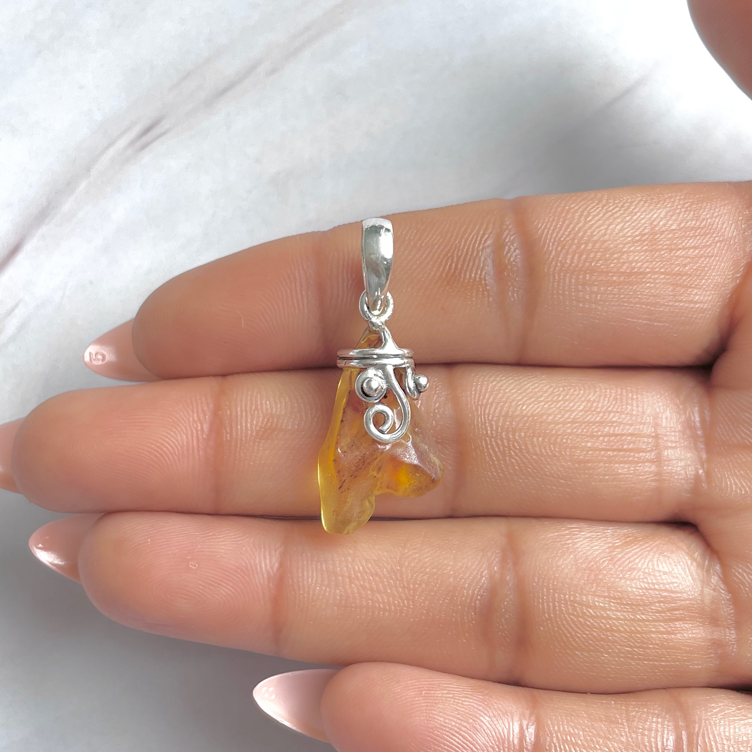 Amber Pendant-(AMB-P-148.)