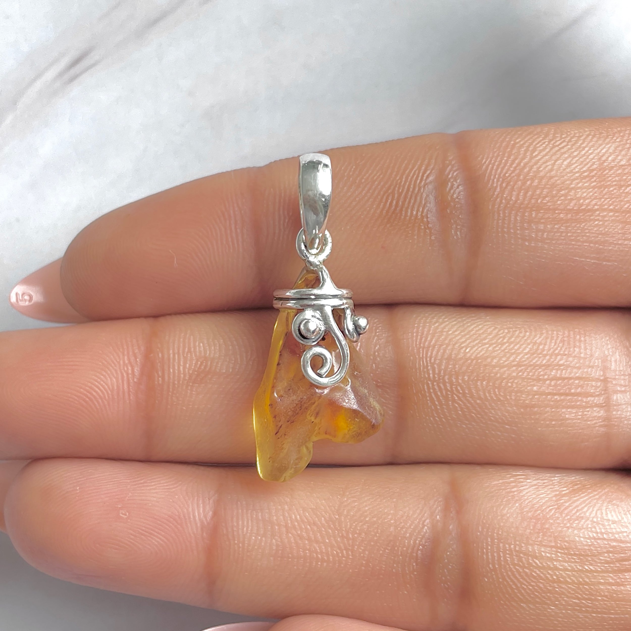 Amber Pendant-(AMB-P-148.)