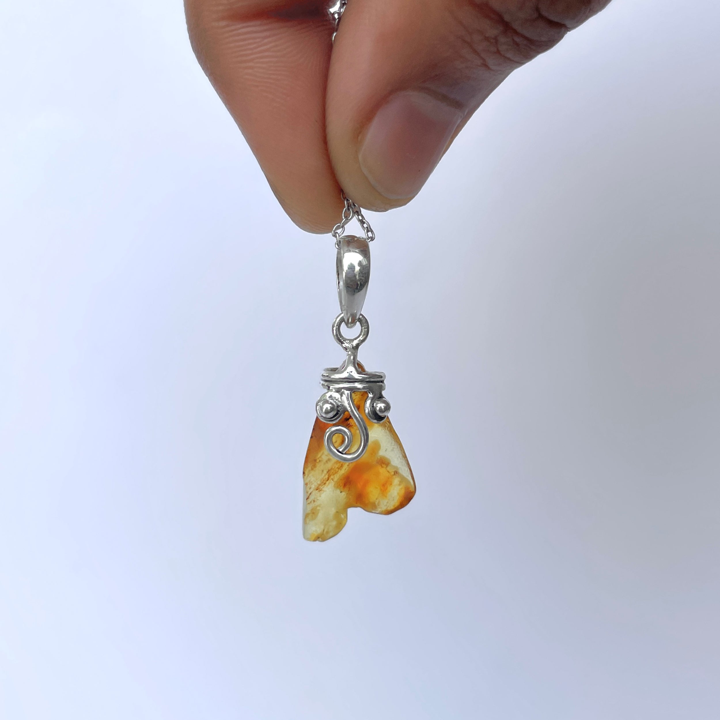 Amber Pendant-(AMB-P-148.)