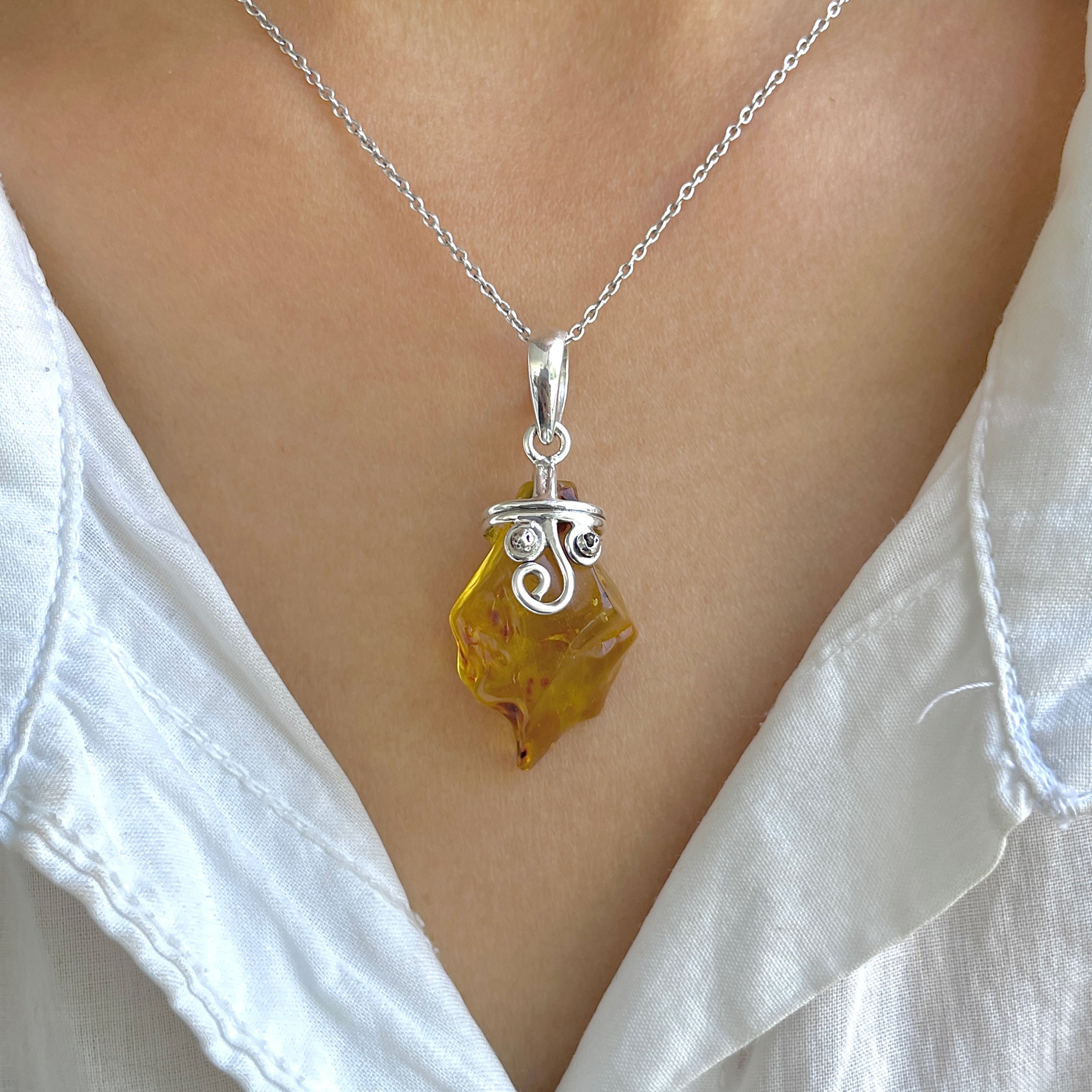 Amber Pendant-(AMB-P-135.)