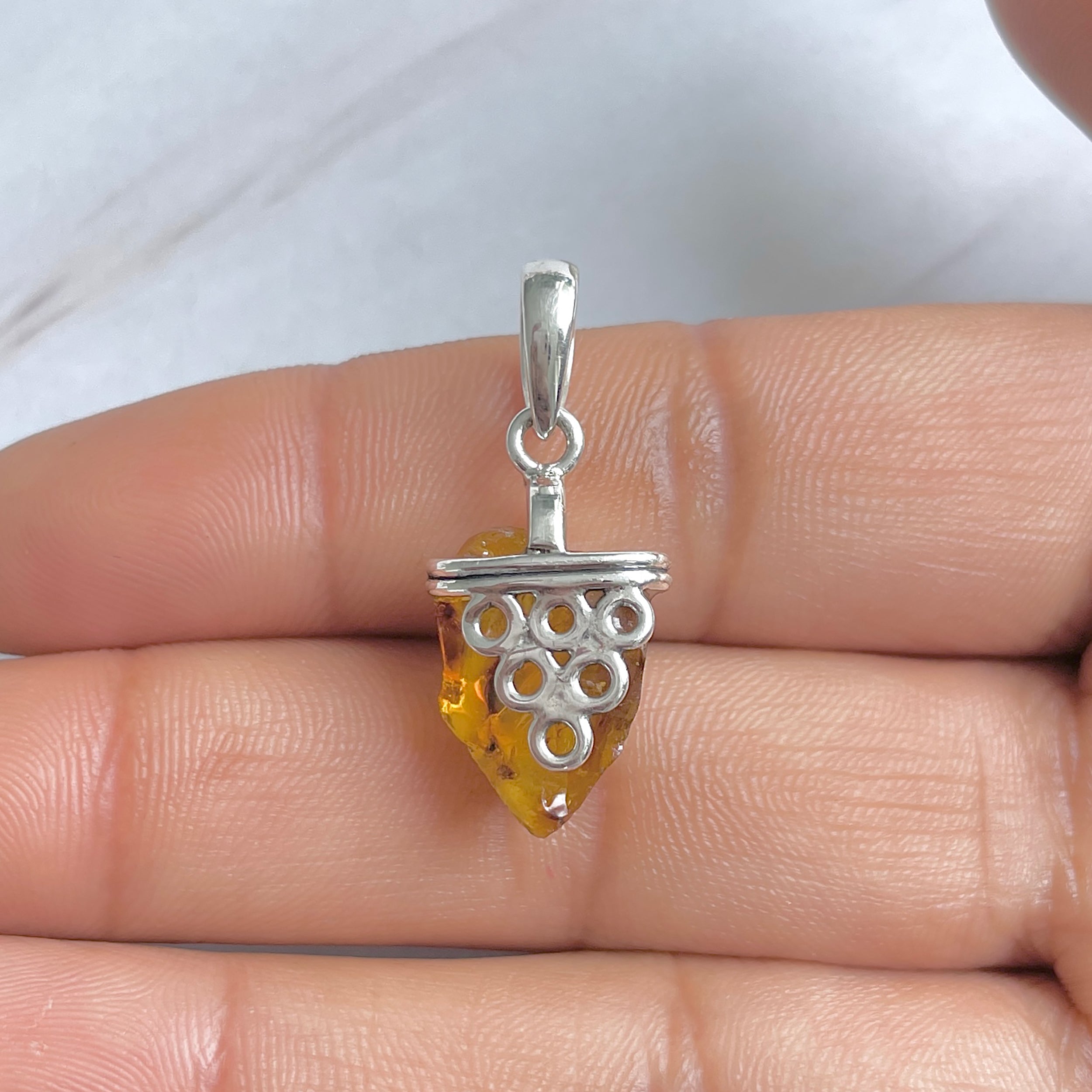 Amber Pendant-(AMB-P-47.)