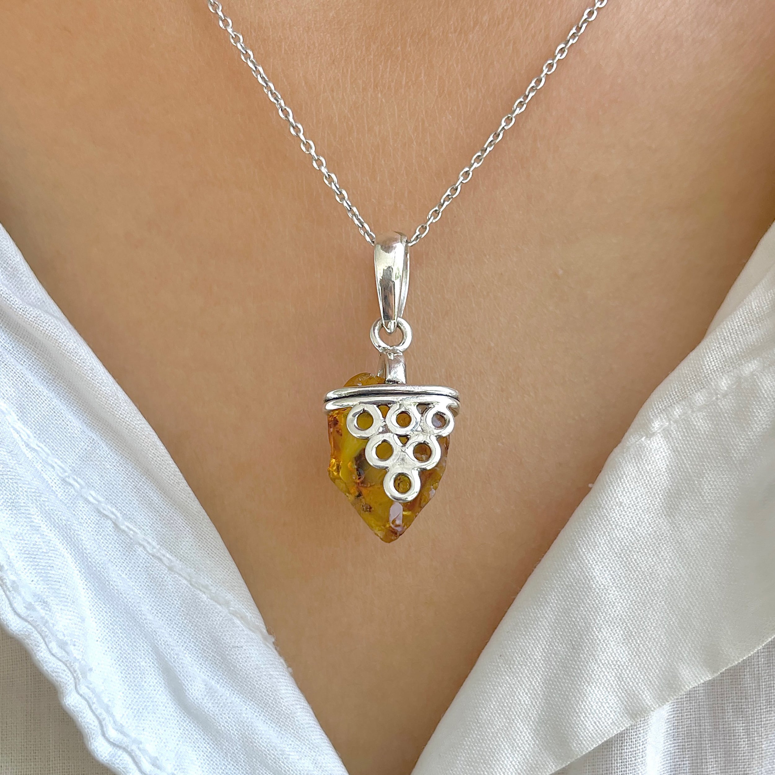 Amber Pendant-(AMB-P-47.)