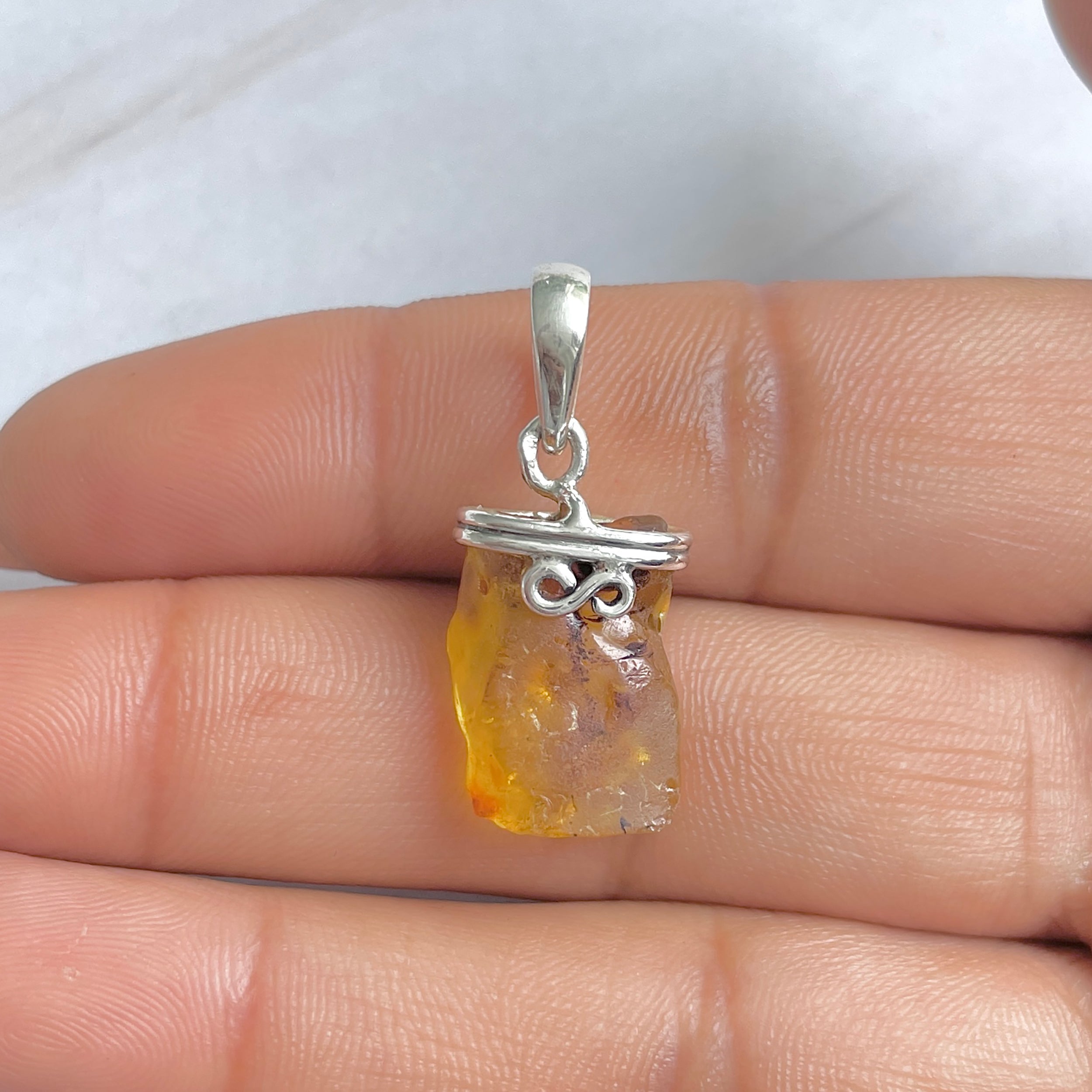 Amber Pendant-(AMB-P-49.)