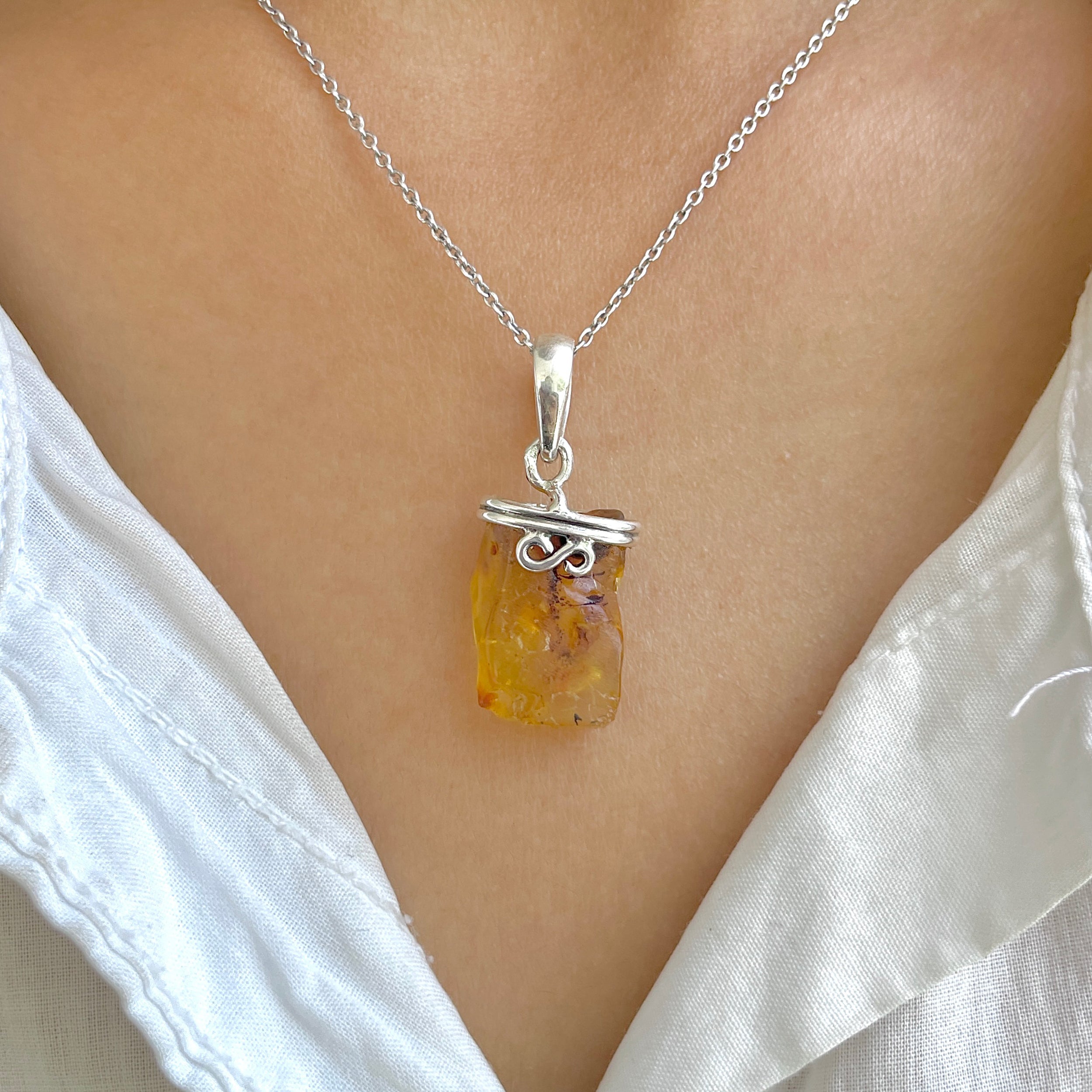Amber Pendant-(AMB-P-49.)