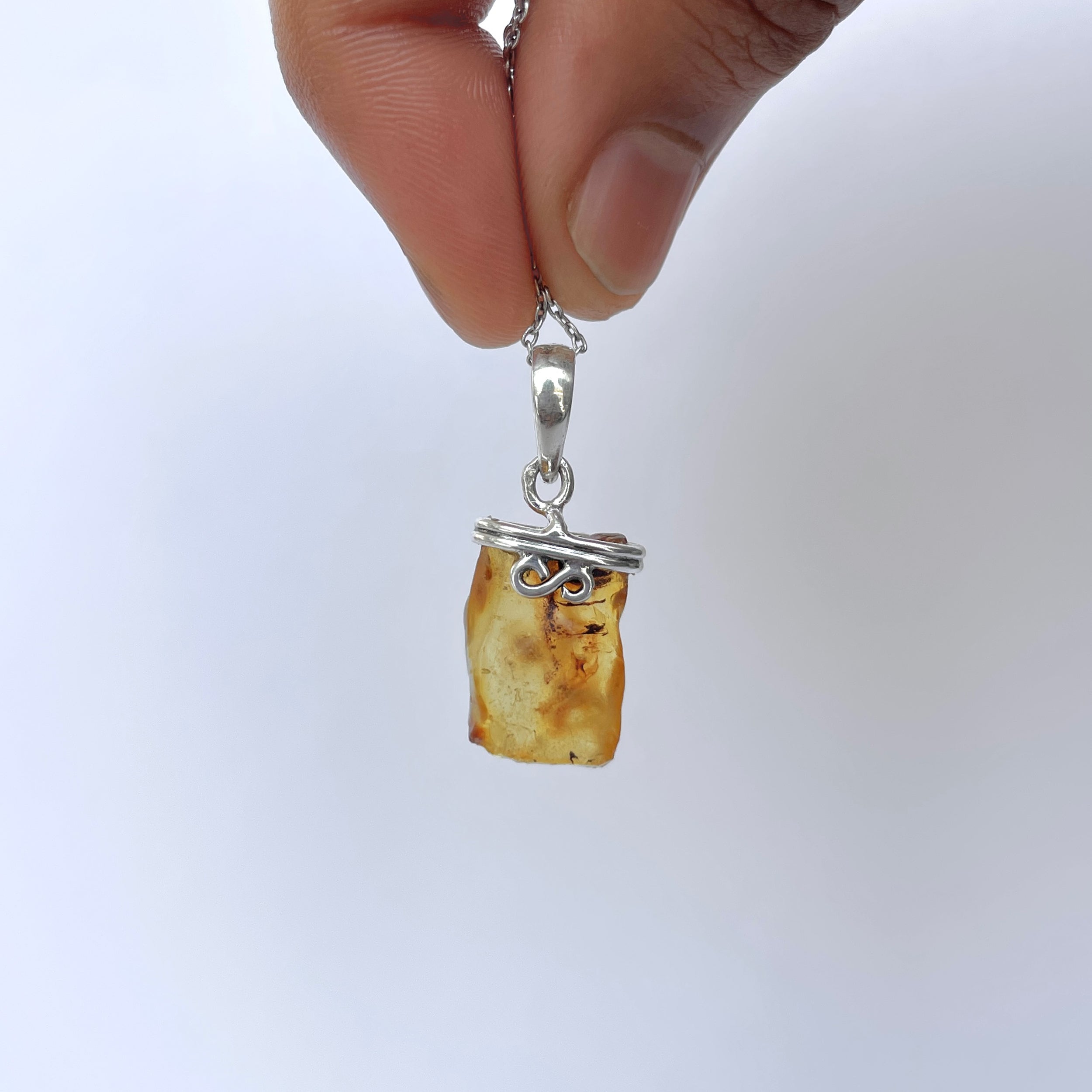 Amber Pendant-(AMB-P-49.)