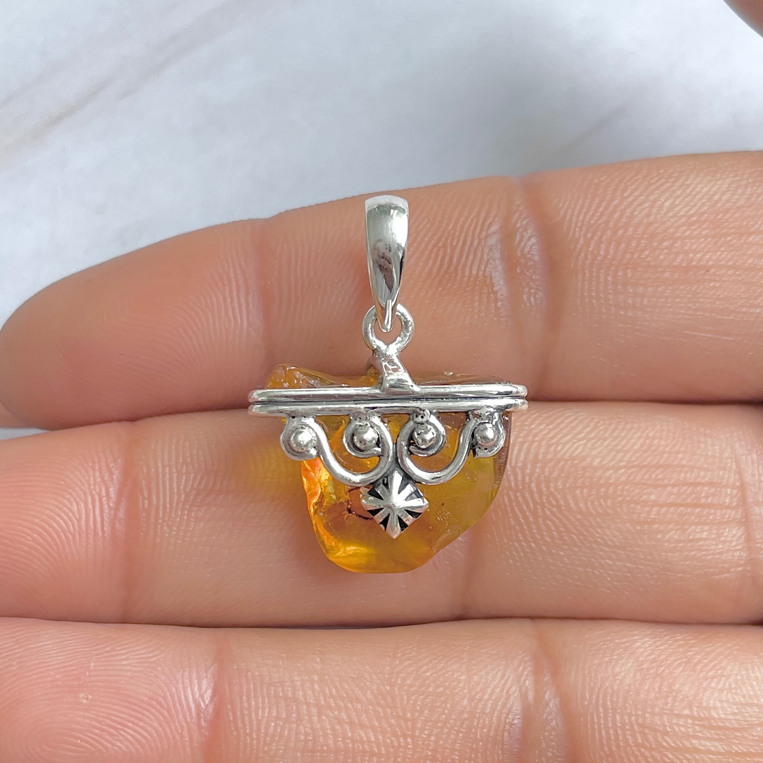 Amber Pendant-(AMB-P-53.)