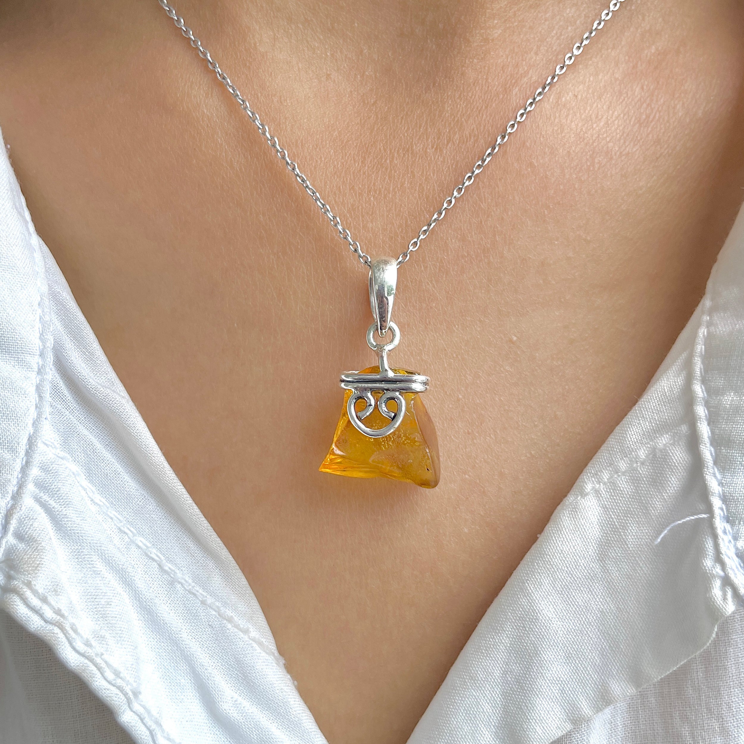 Amber Pendant-(AMB-P-60.)