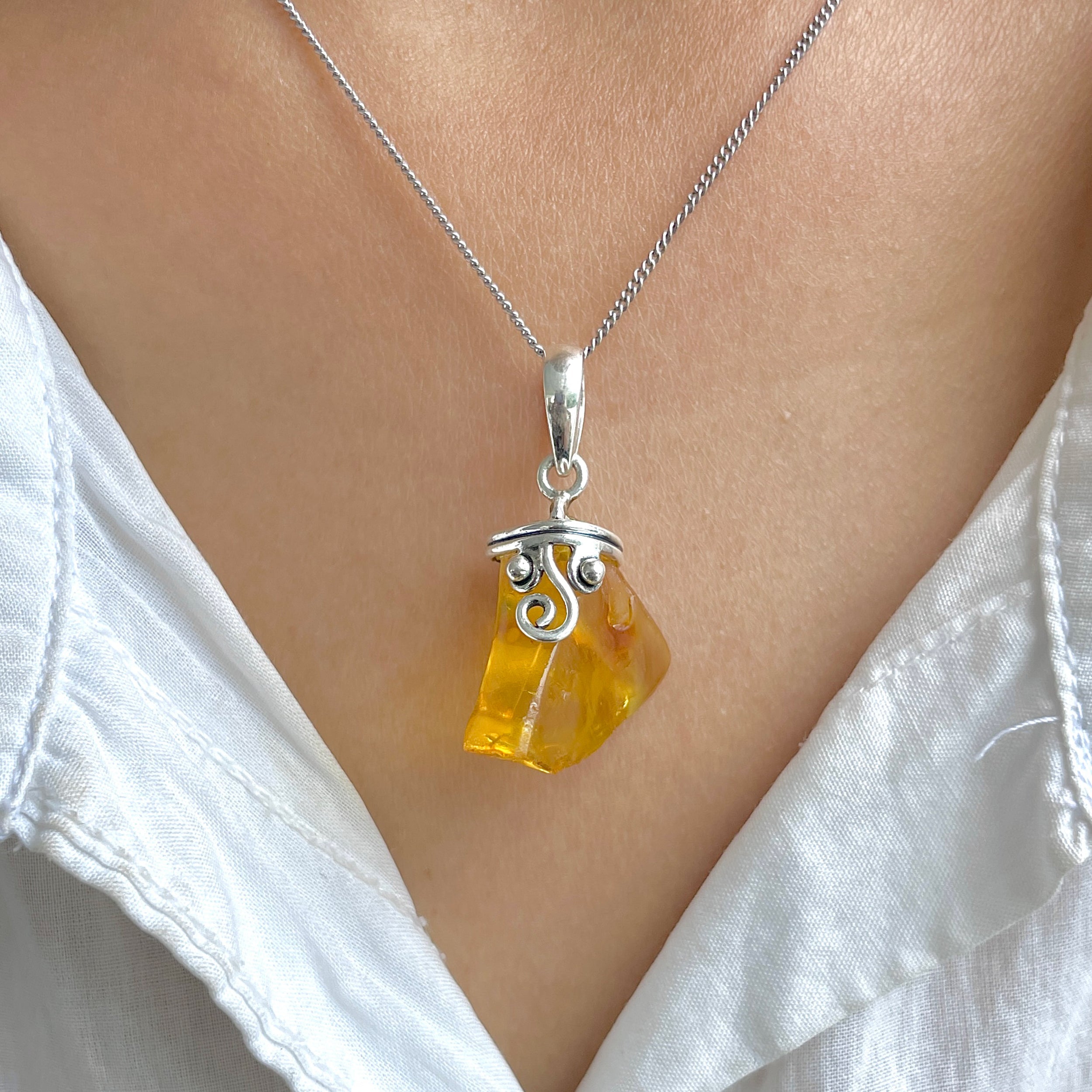 Amber Pendant-(AMB-P-61.)