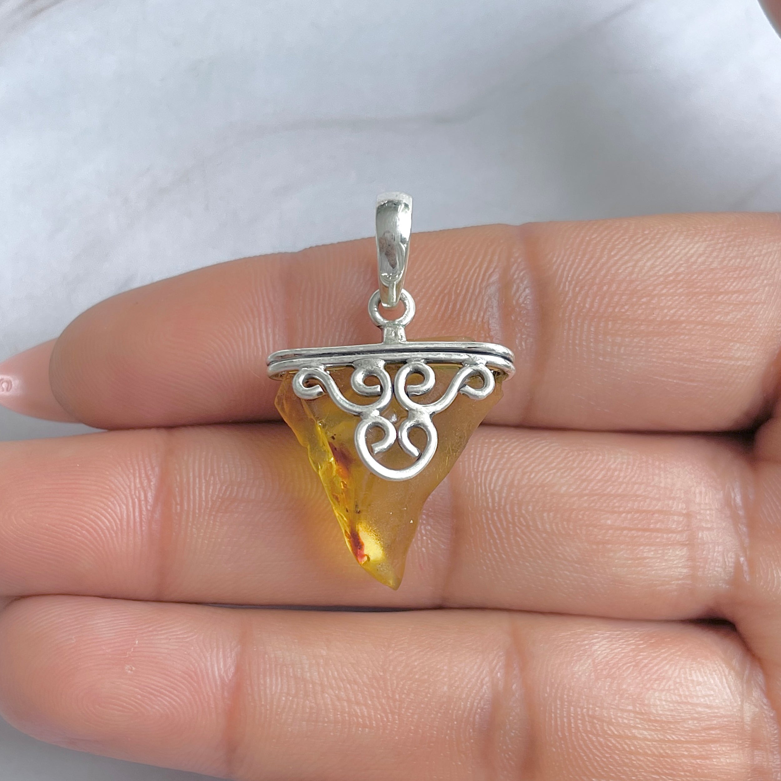 Amber Pendant-(AMB-P-66.)