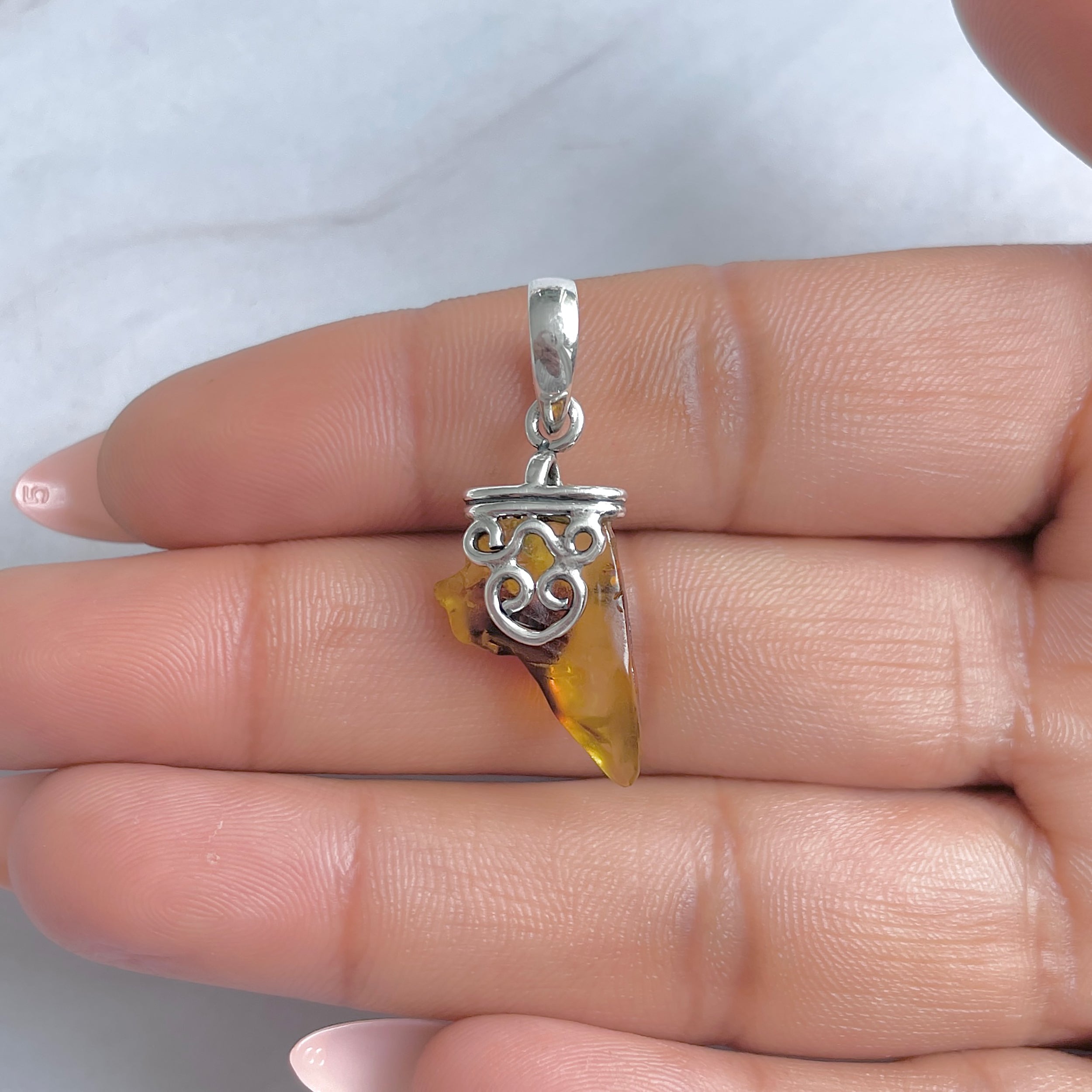 Amber Pendant-(AMB-P-67.)